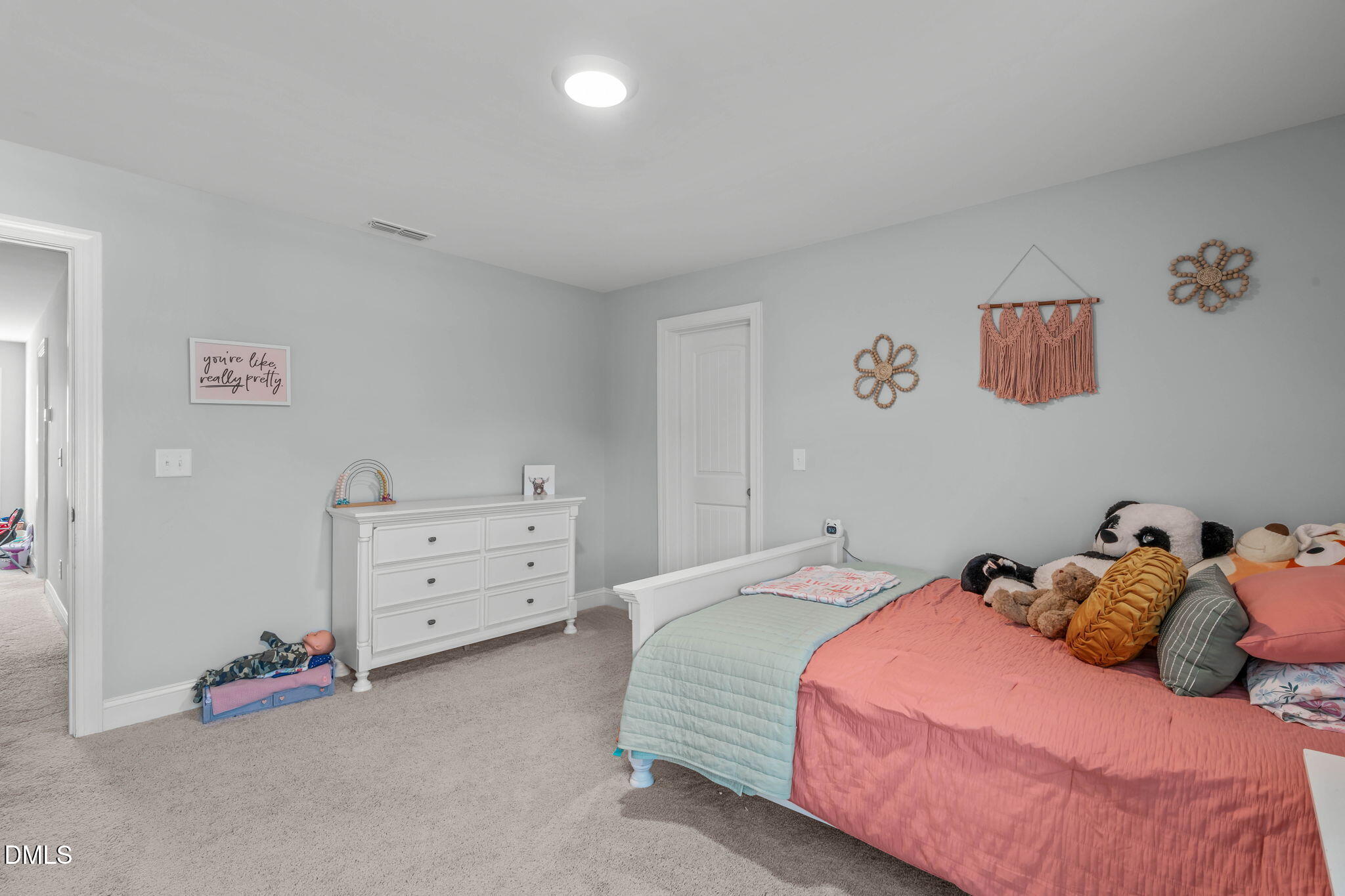 200 Sutherland Drive Property Photo 29