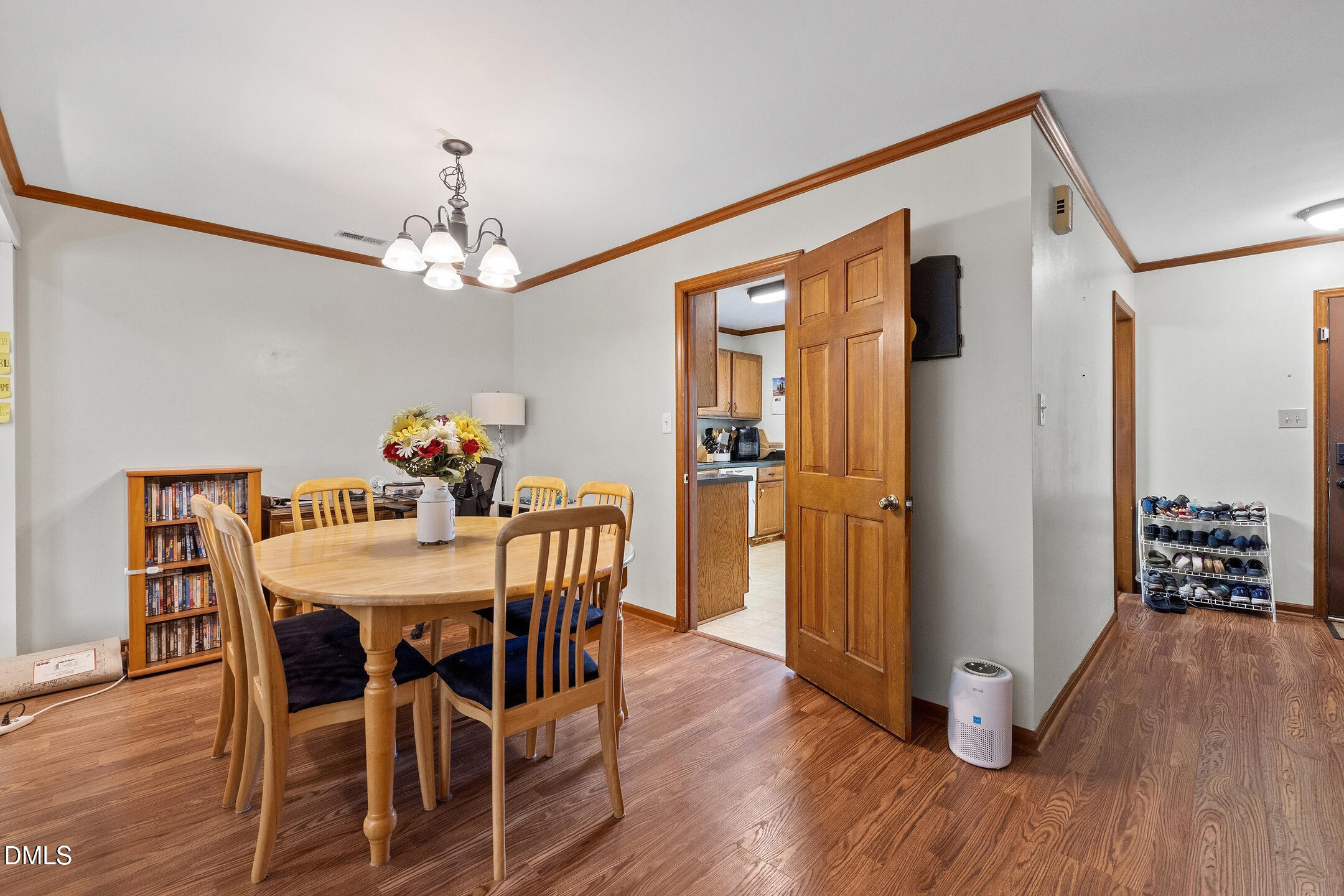 5433 Pine Top Circle Property Photo 7