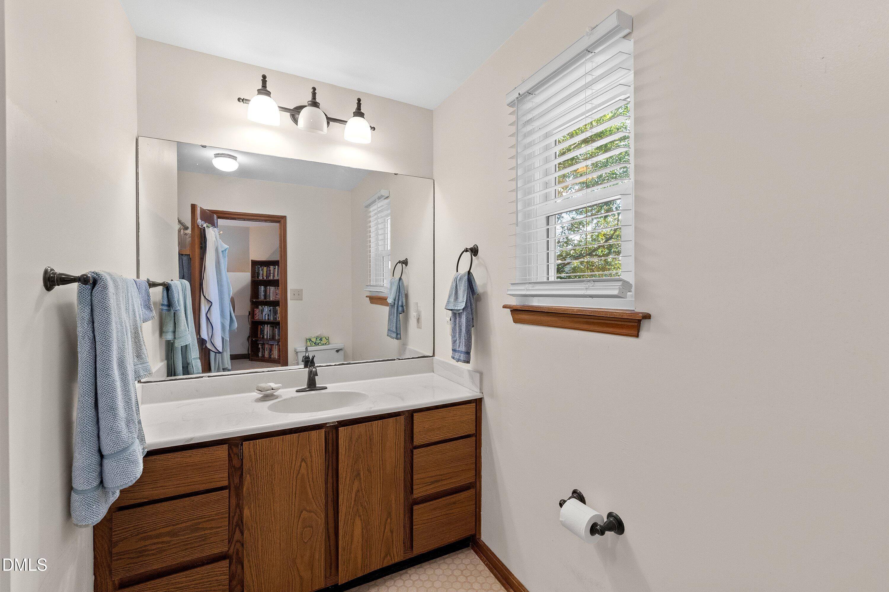 5433 Pine Top Circle Property Photo 16
