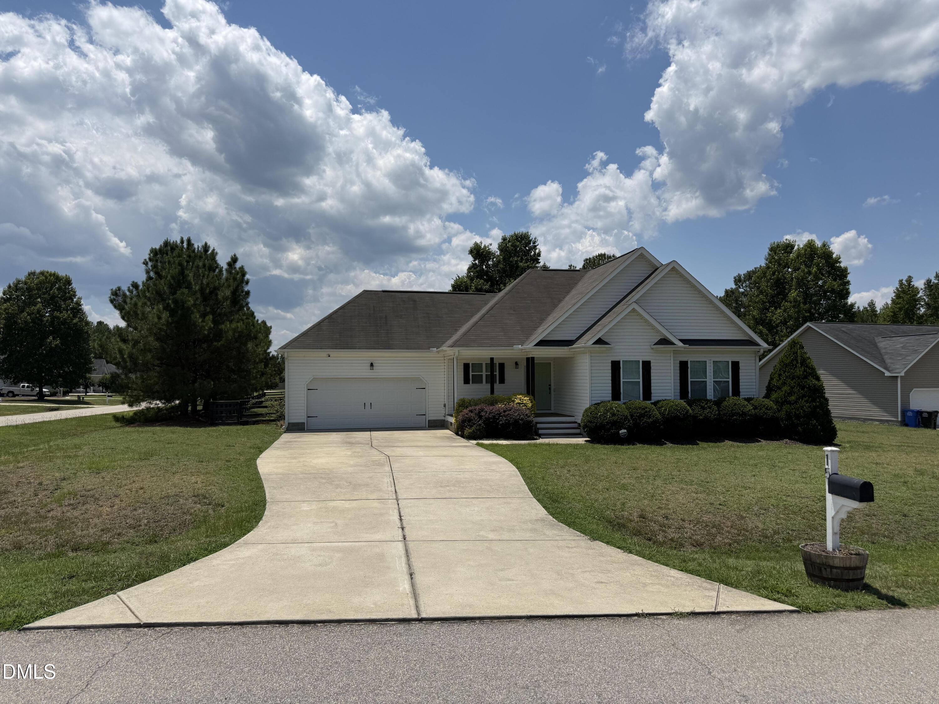 15 Hadleigh Way Property Photo 1