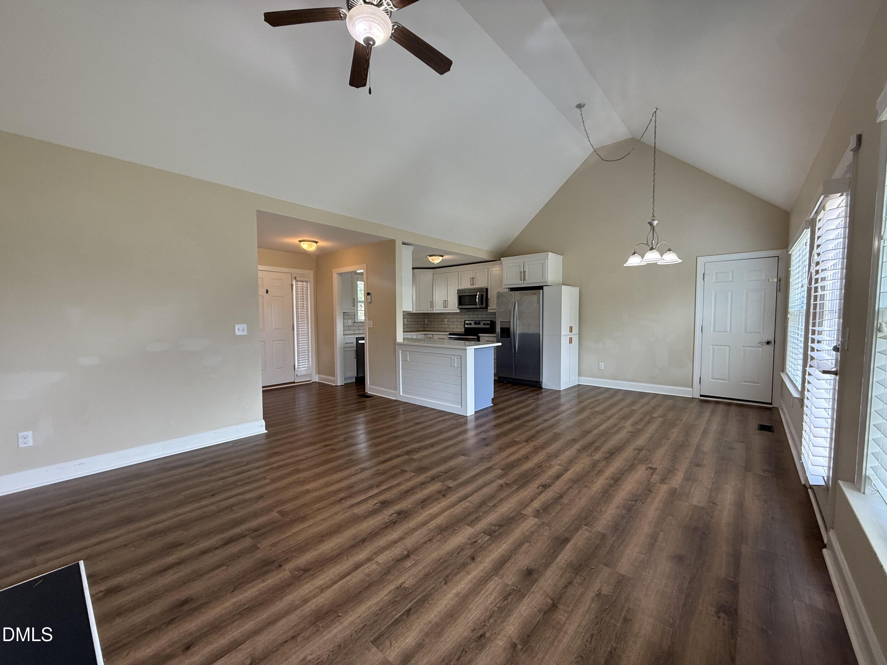 15 Hadleigh Way Property Photo 4