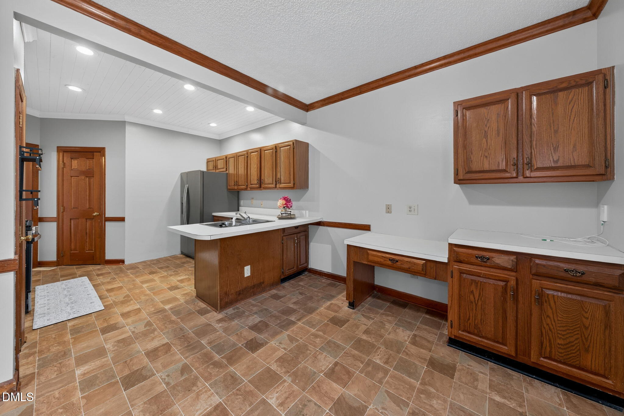 1716 Briarforest Place Property Photo 8