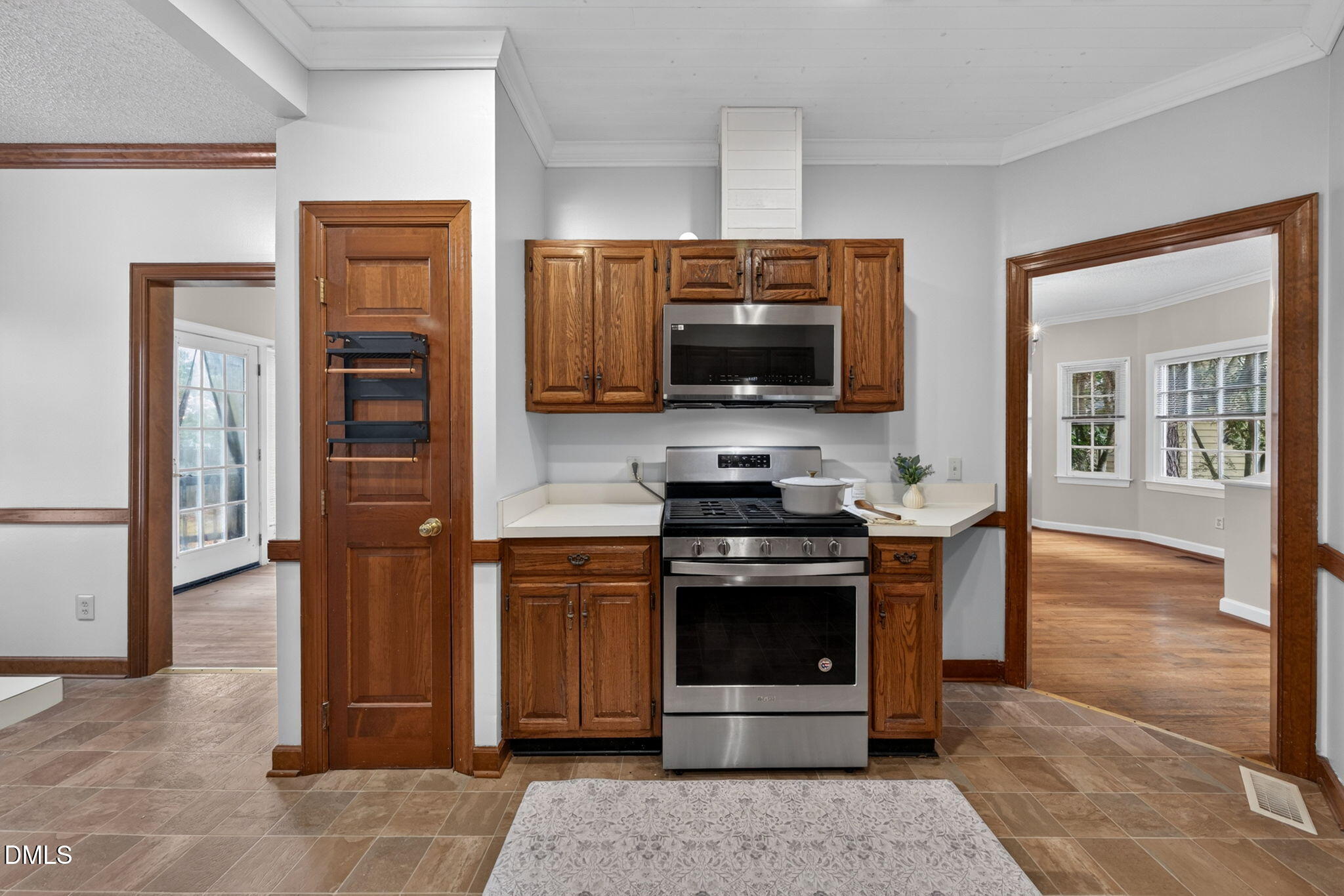 1716 Briarforest Place Property Photo 10