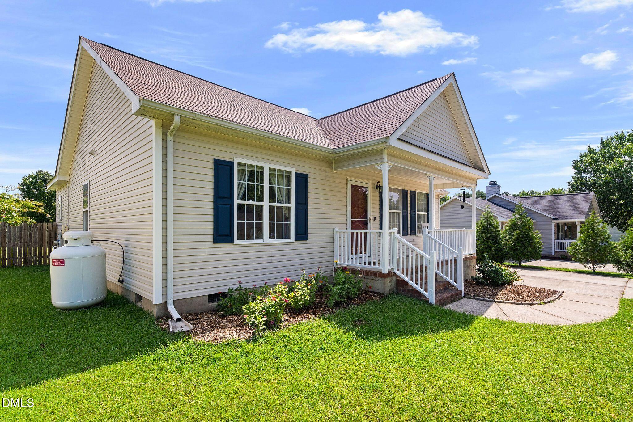 211 Courtland Drive Property Photo 4