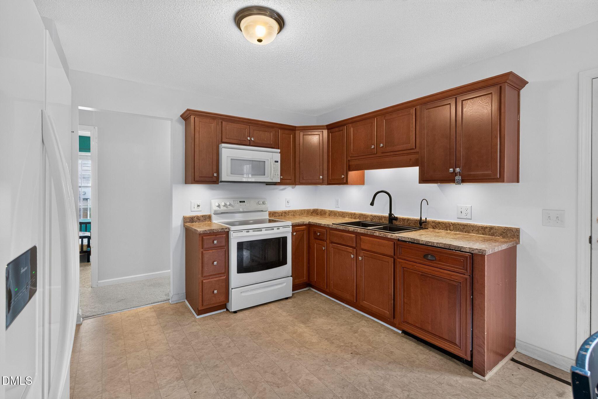 211 Courtland Drive Property Photo 14