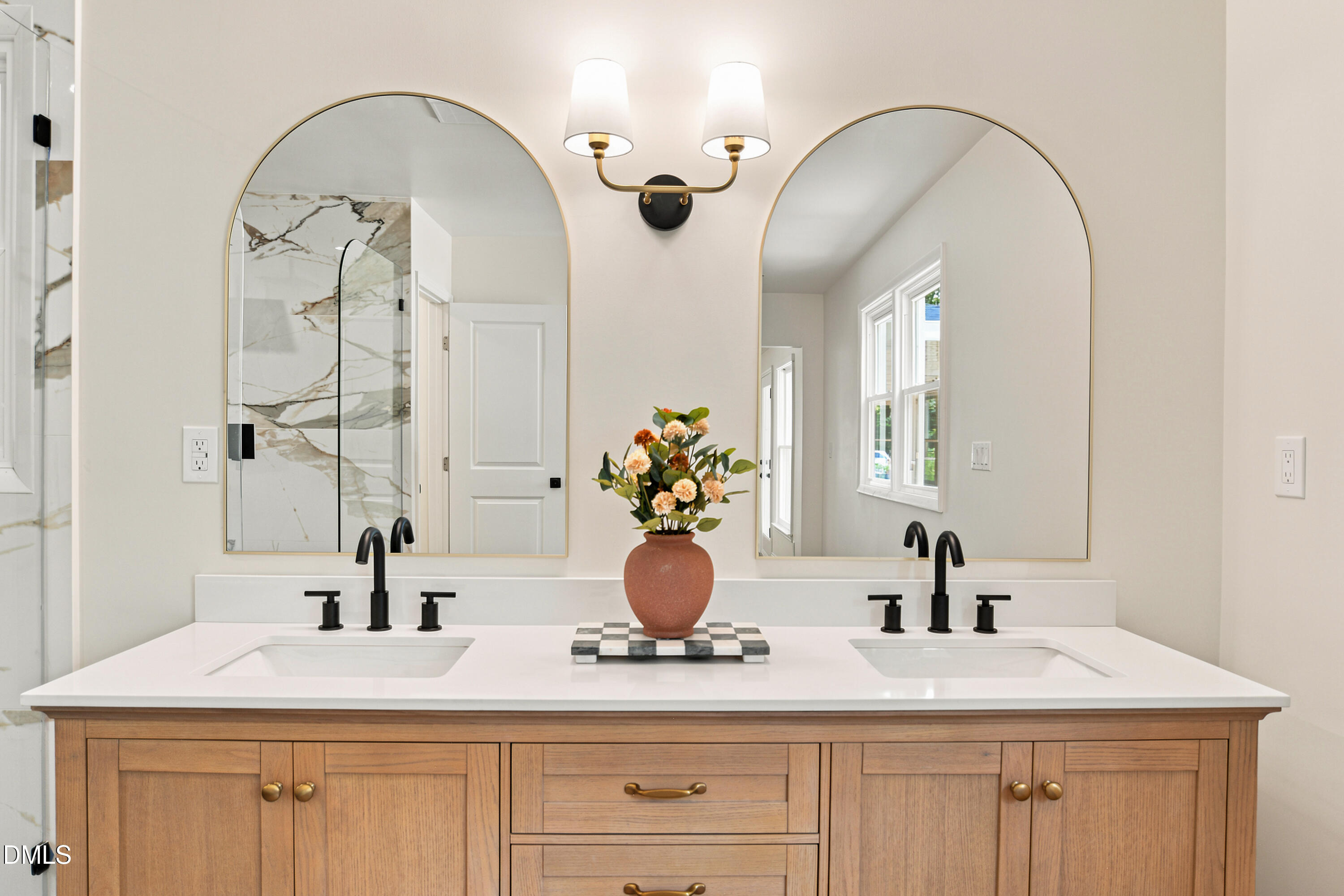 5517 Spring Road Property Photo 5
