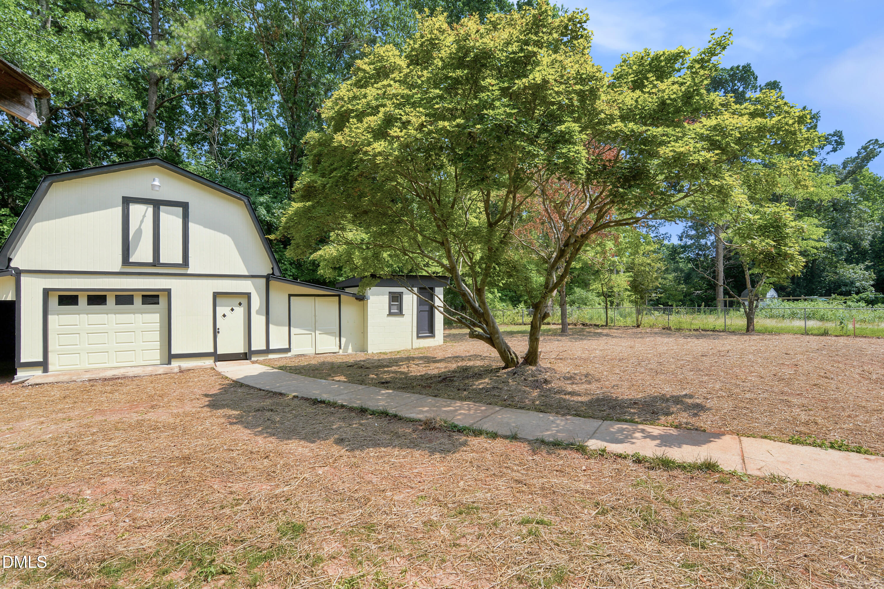 5517 Spring Road Property Photo 6