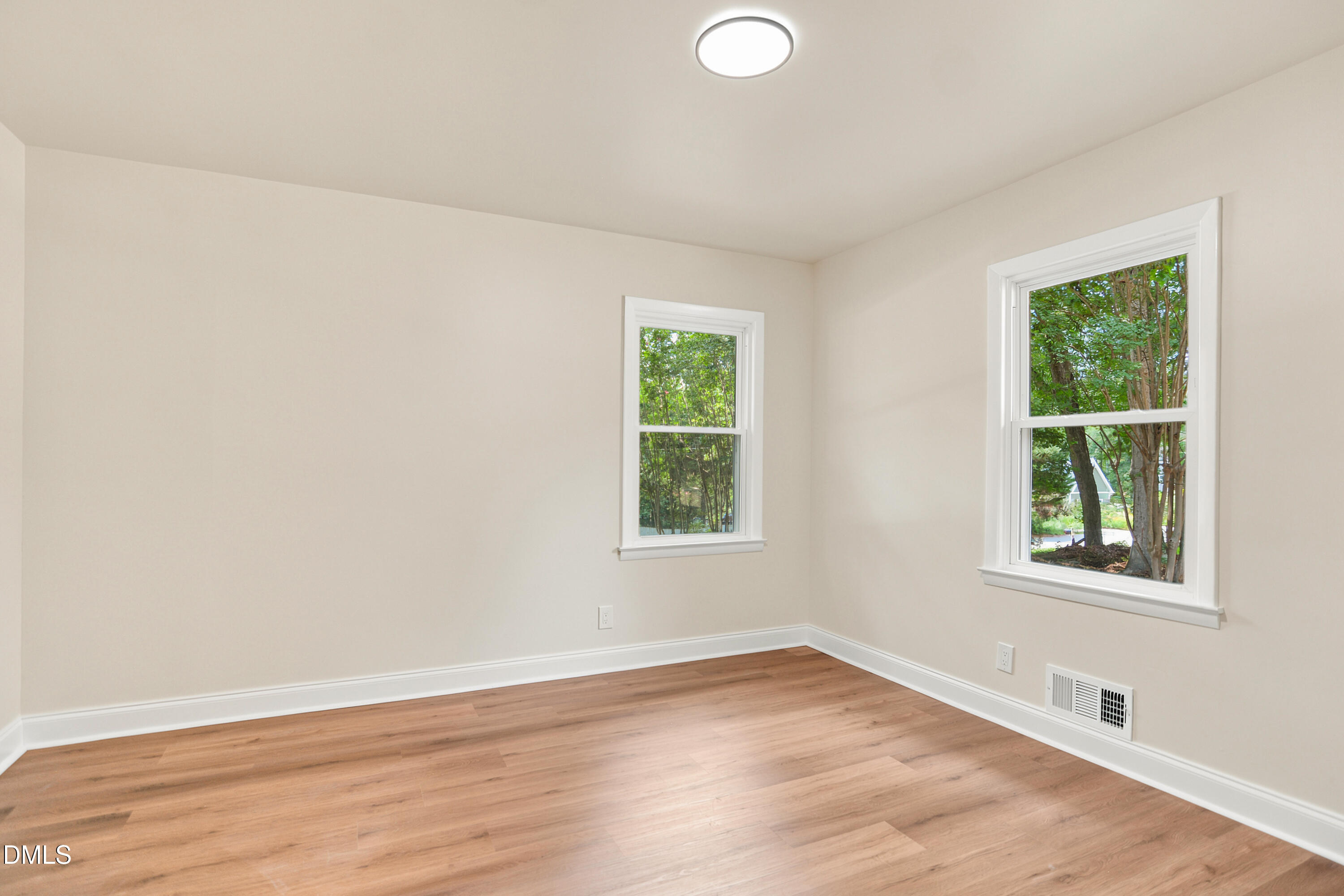 5517 Spring Road Property Photo 19