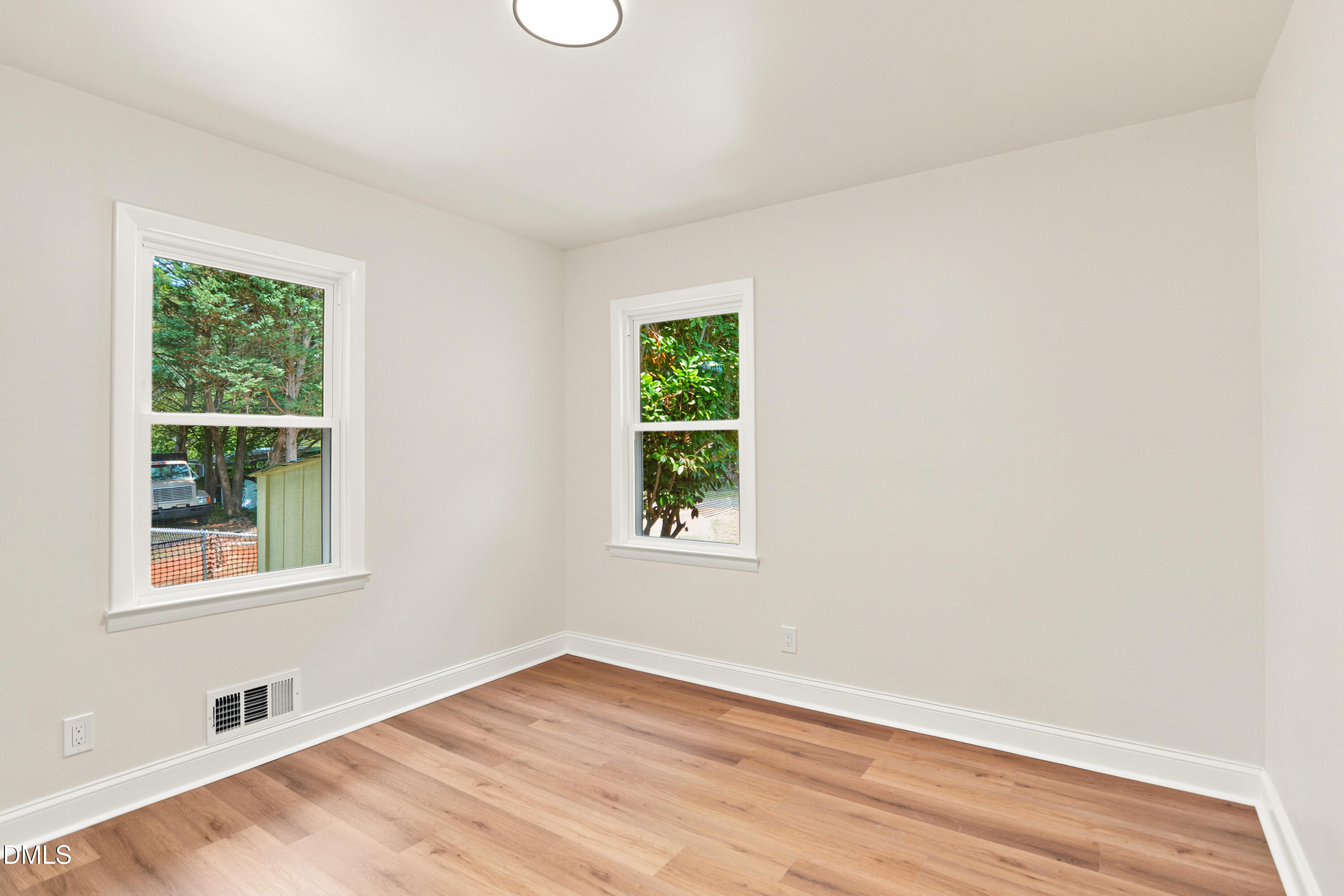 5517 Spring Road Property Photo 20
