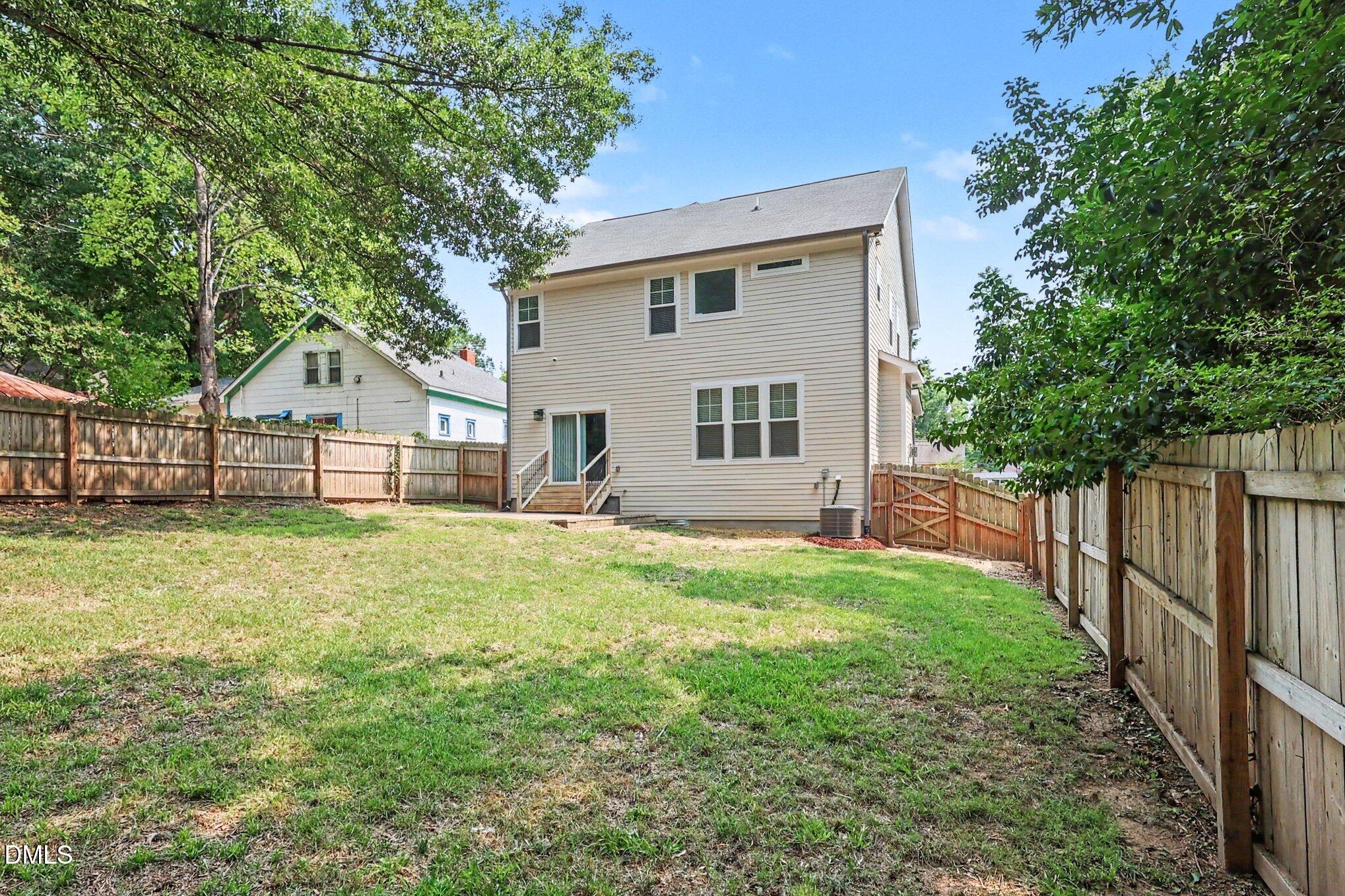 2601 Ashe Street Property Photo 28