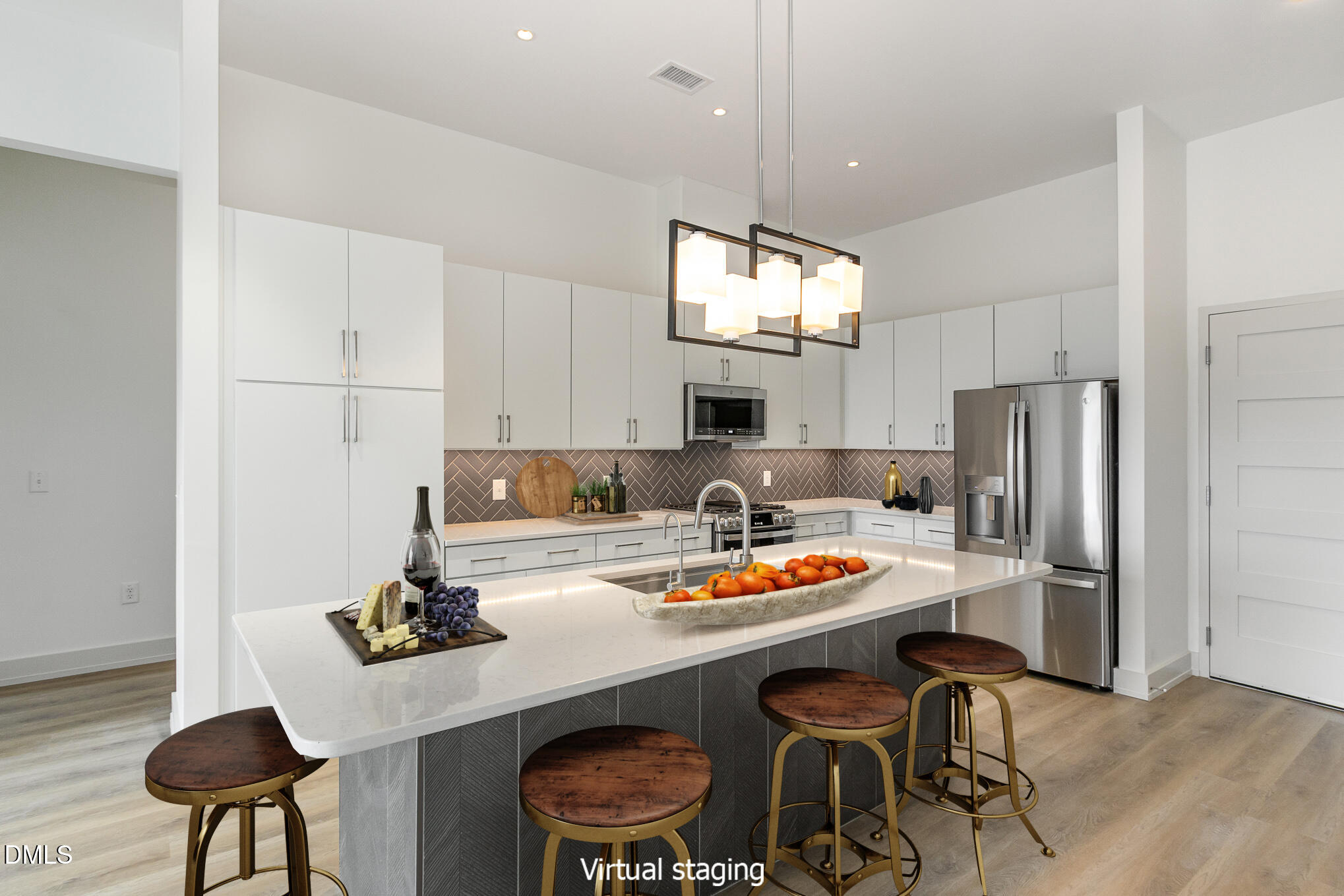 120 Mosaic Boulevard 301 Property Photo 4