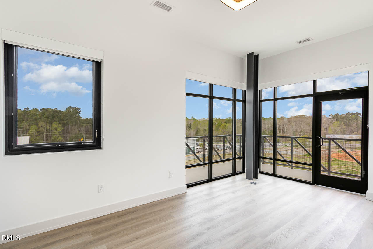 120 Mosaic Boulevard 301 Property Photo 23