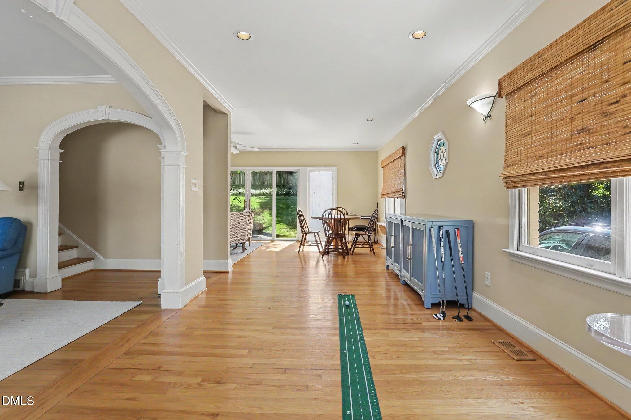 1528 Iredell Drive Property Photo 4