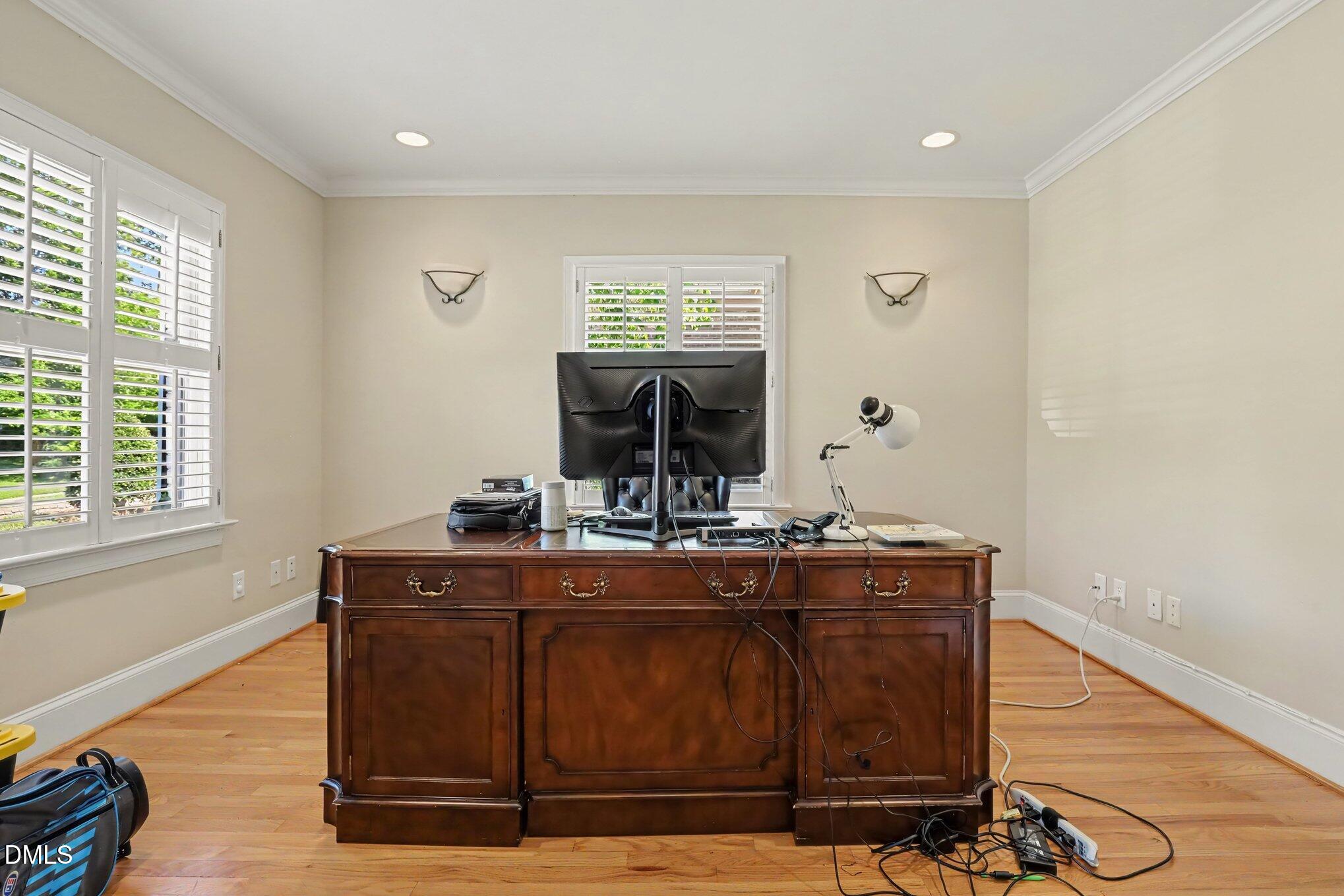 1528 Iredell Drive Property Photo 8