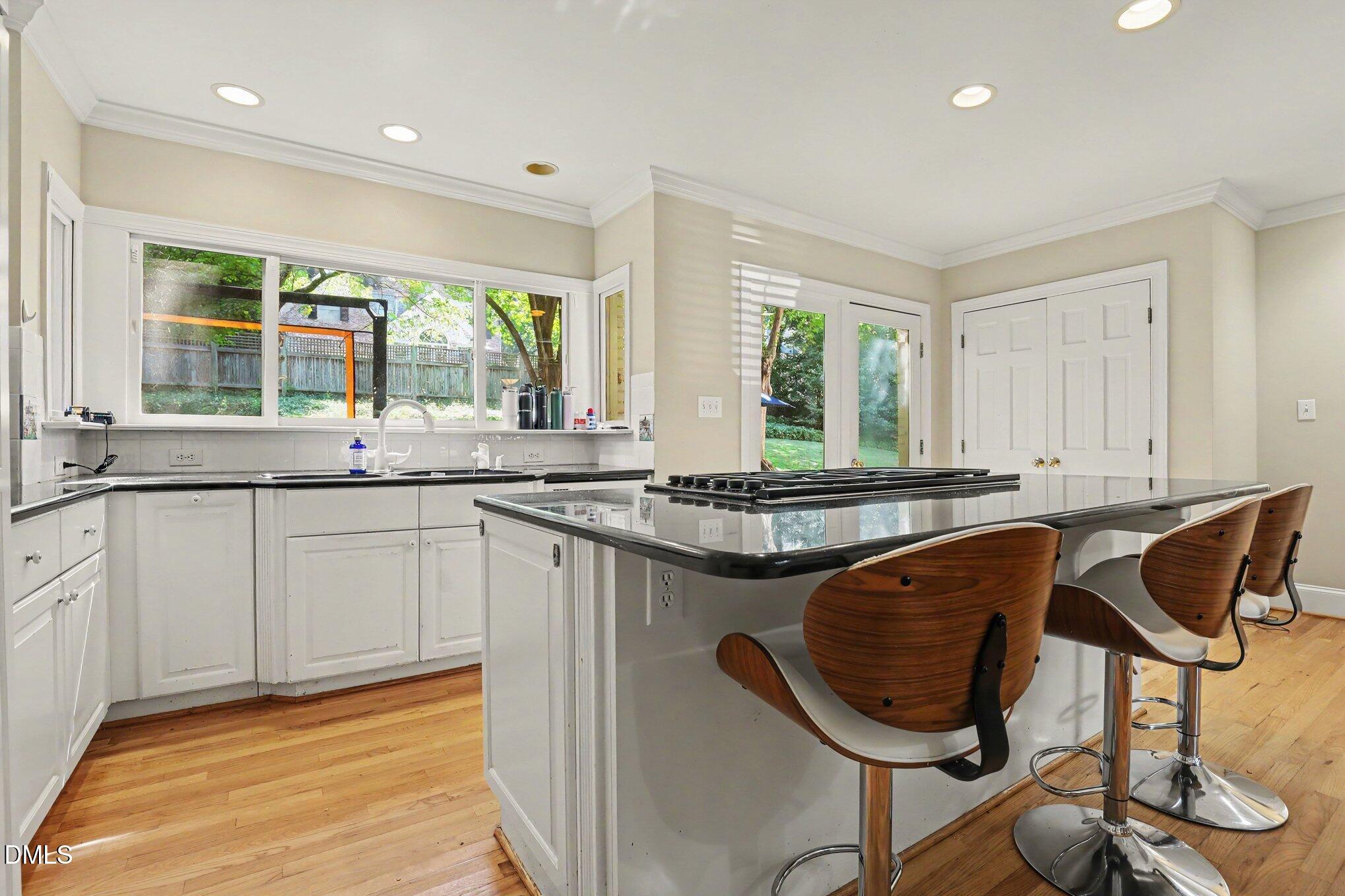 1528 Iredell Drive Property Photo 13