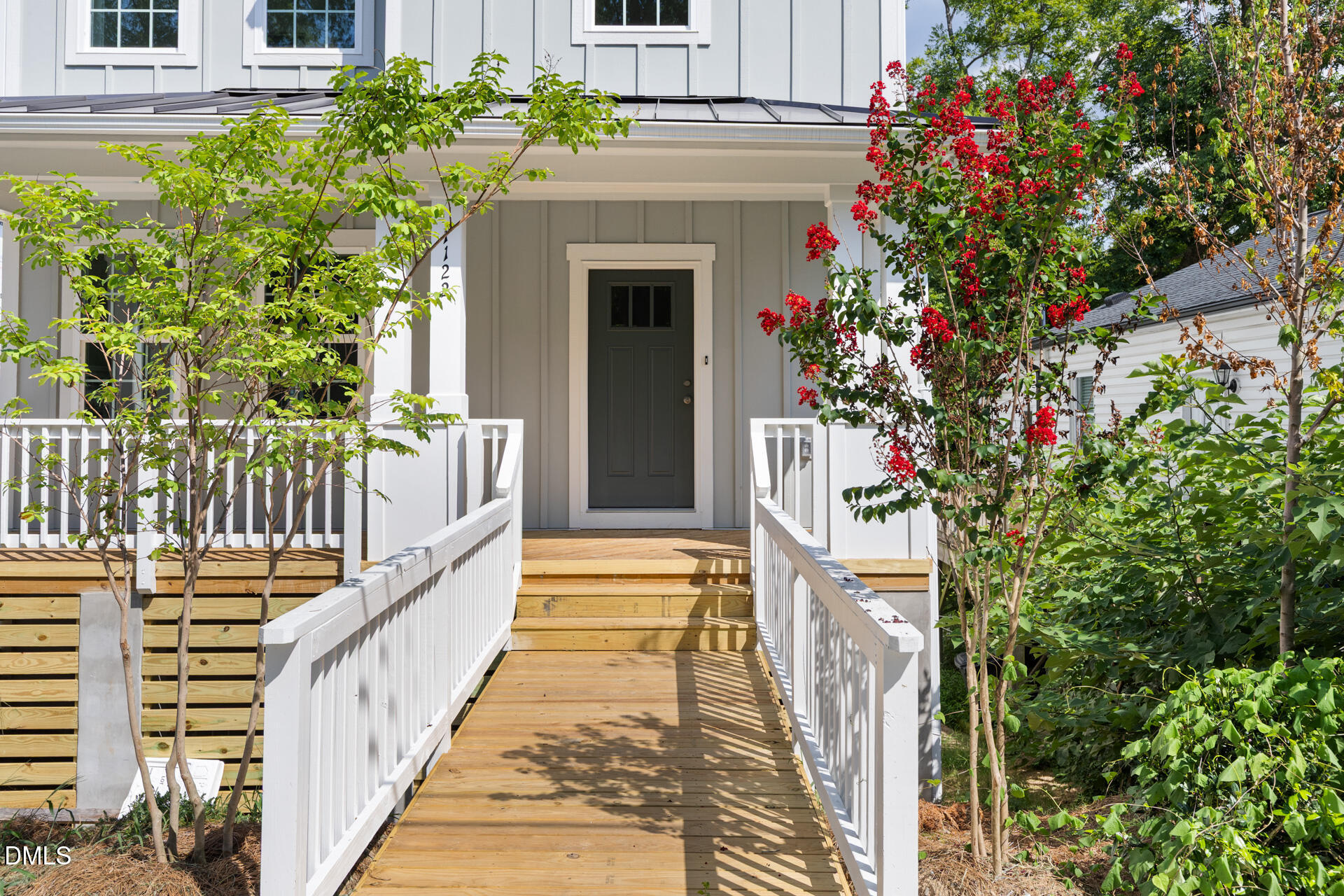 1122 Berkeley Street Property Photo 3