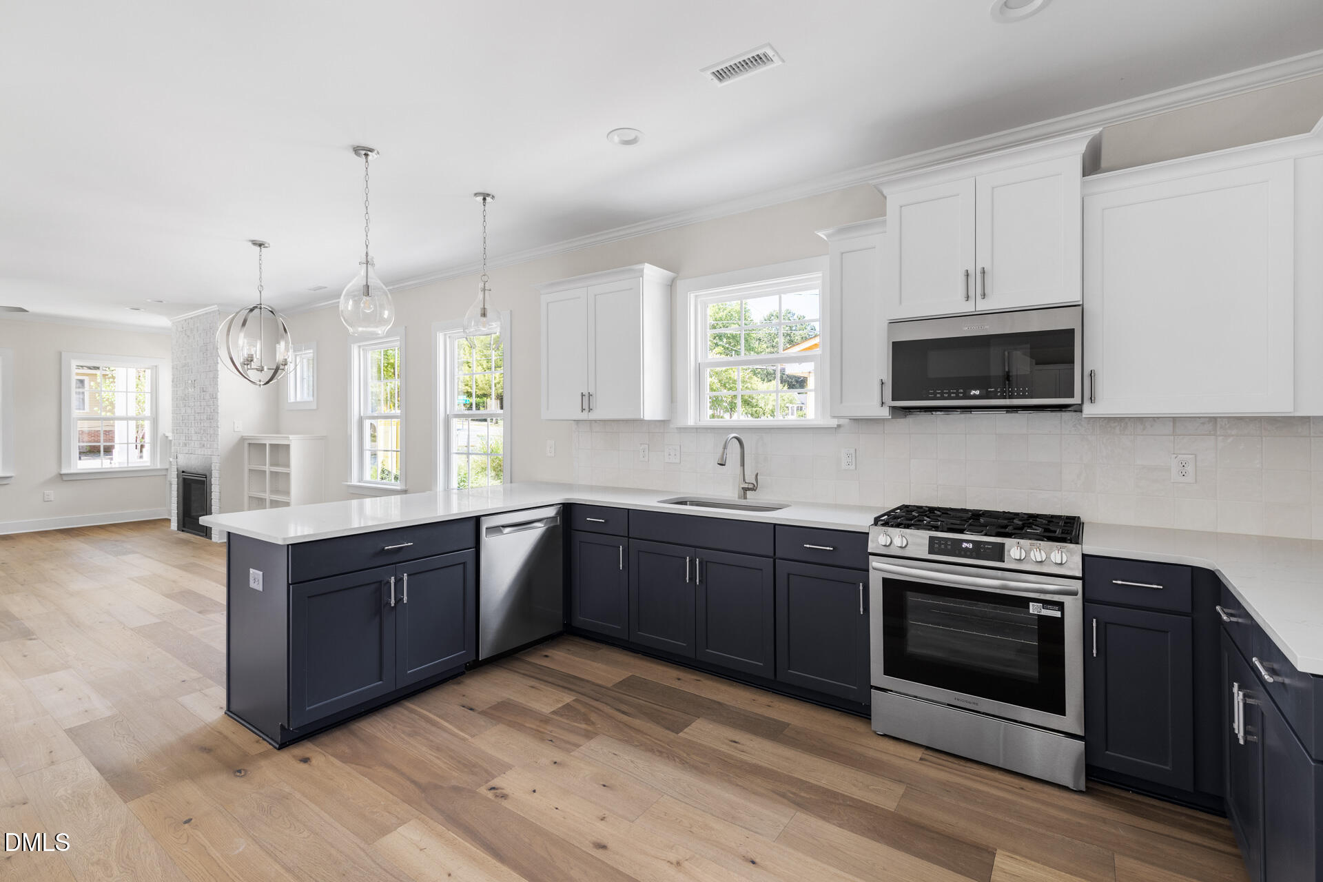 1122 Berkeley Street Property Photo 13
