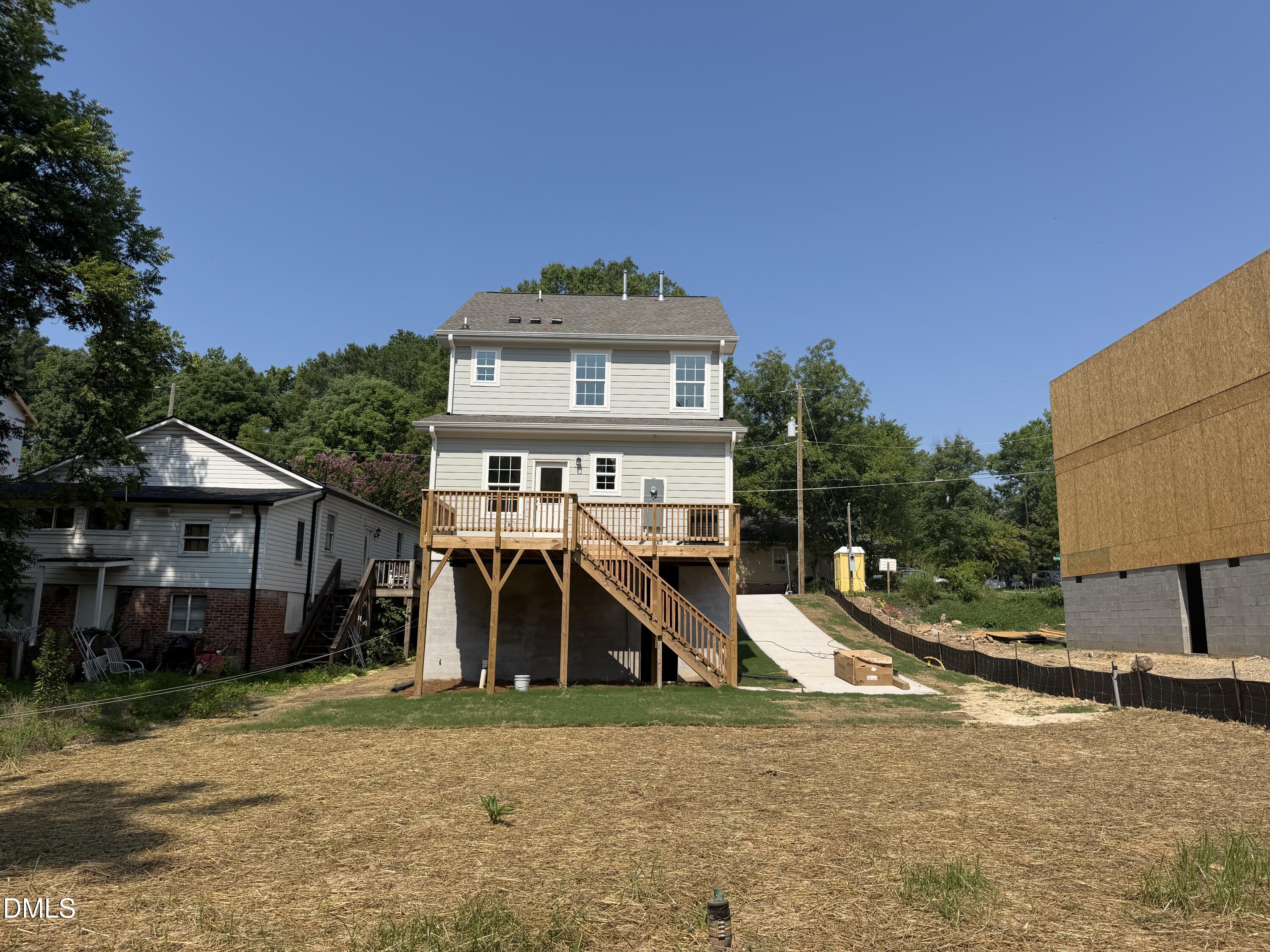 1122 Berkeley Street Property Photo 24