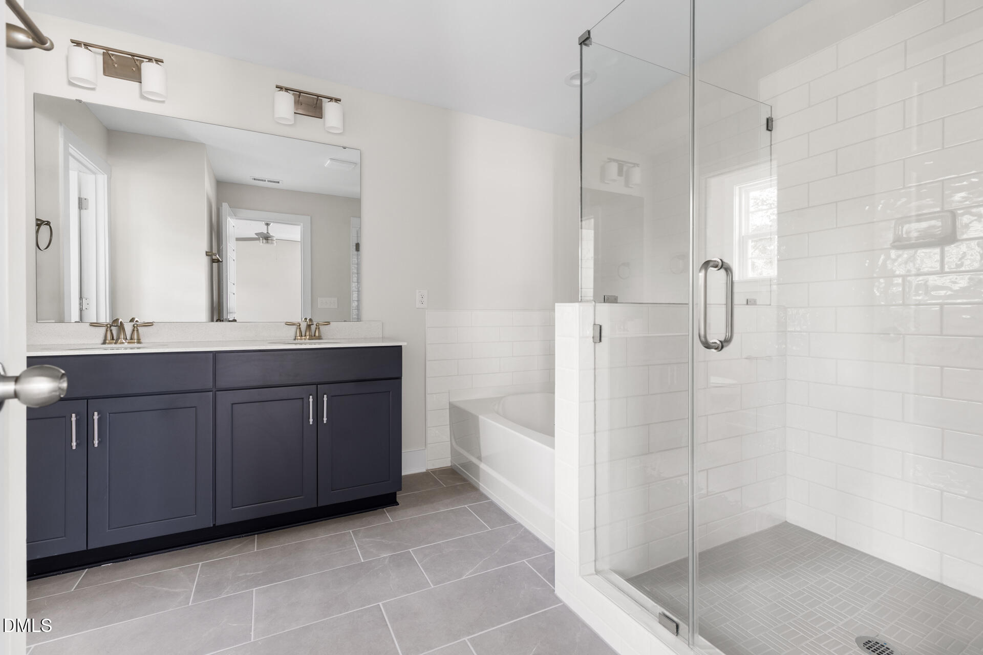 1122 Berkeley Street Property Photo 24