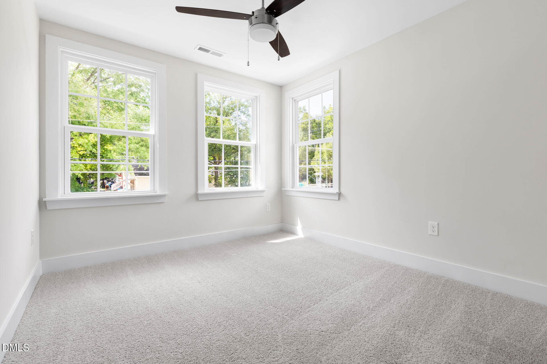 1122 Berkeley Street Property Photo 32