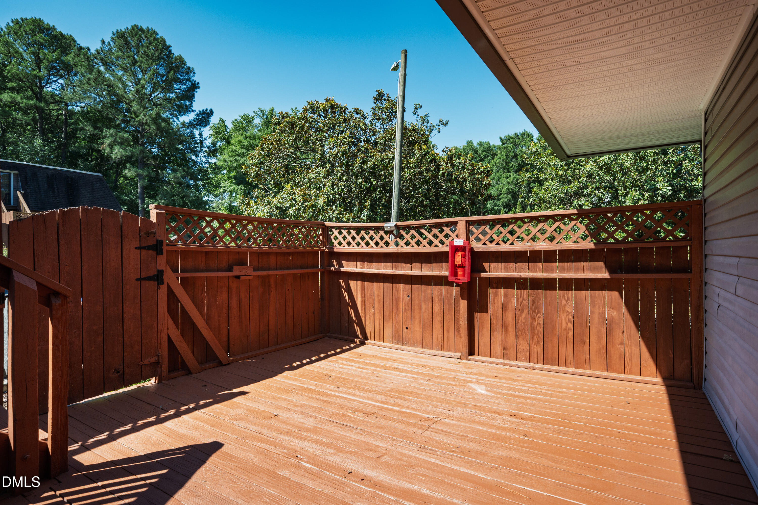 270 Summerwalk Circle Property Photo 3
