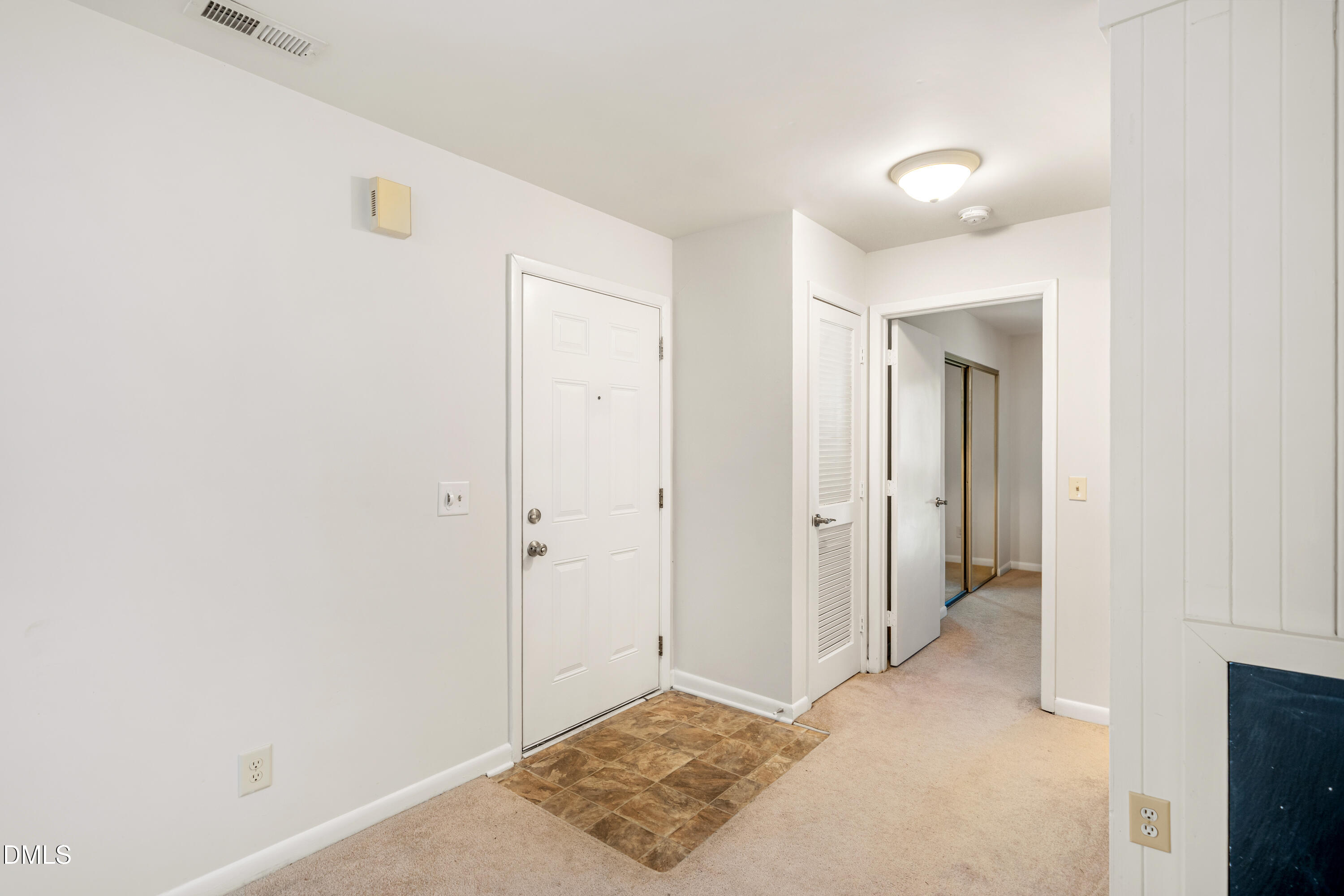 270 Summerwalk Circle Property Photo 6