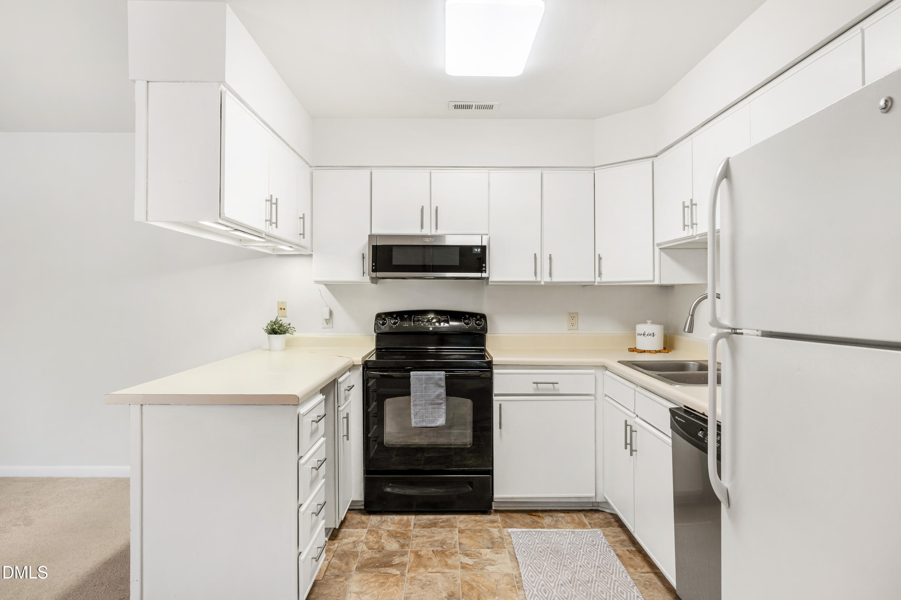 270 Summerwalk Circle Property Photo 16