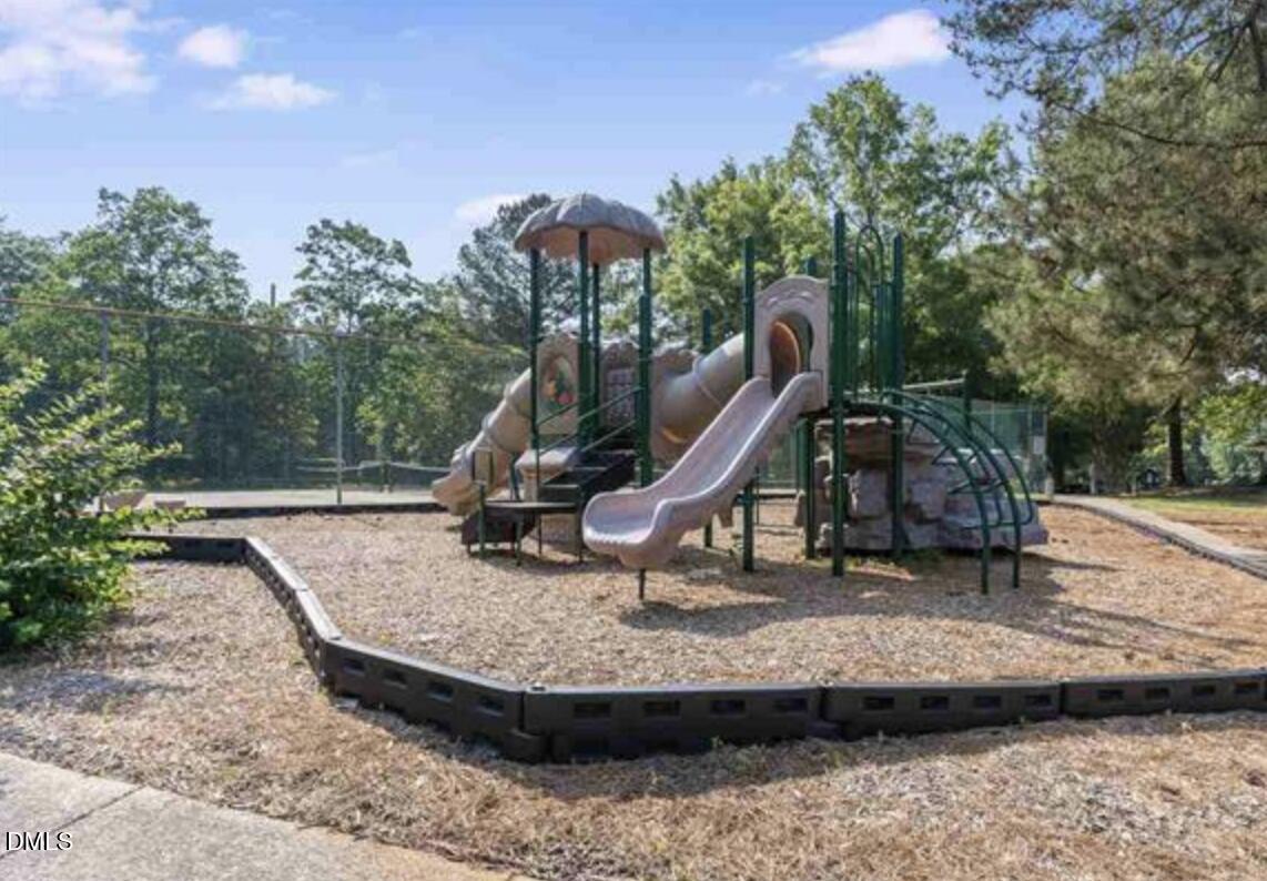 270 Summerwalk Circle Property Photo 32