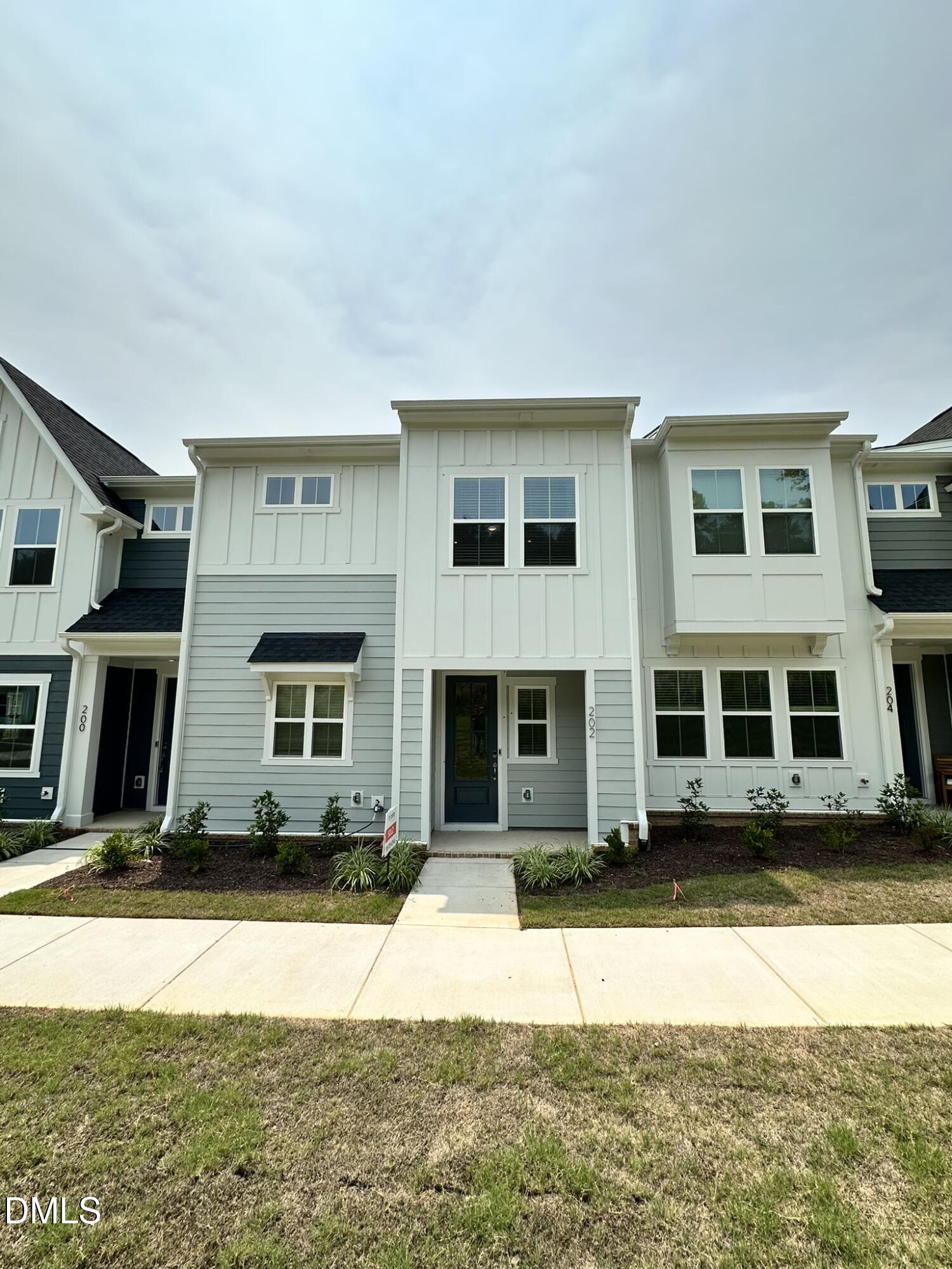 202 Solaire Alley Property Photo 1