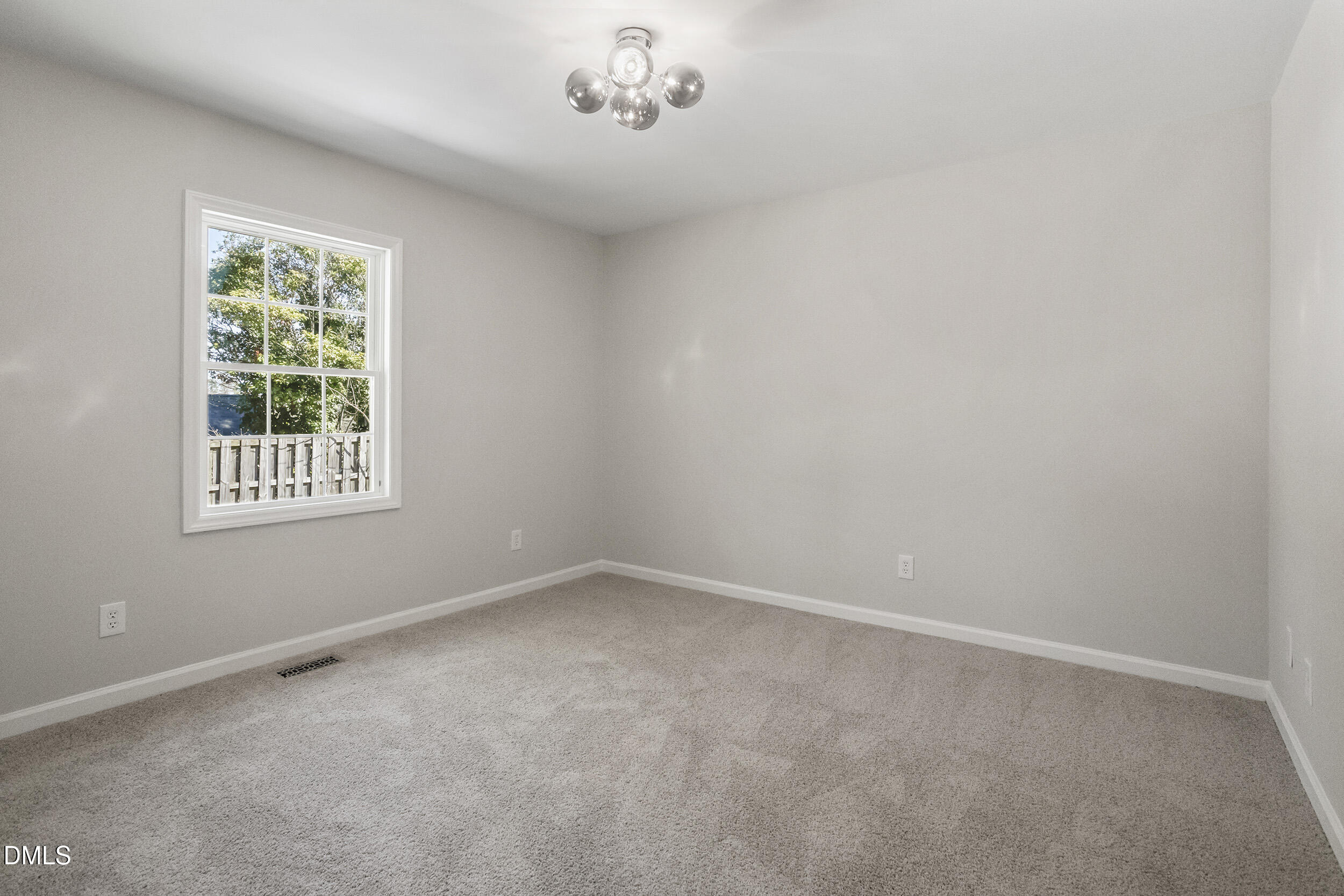 8 Bair Circle Property Photo 11