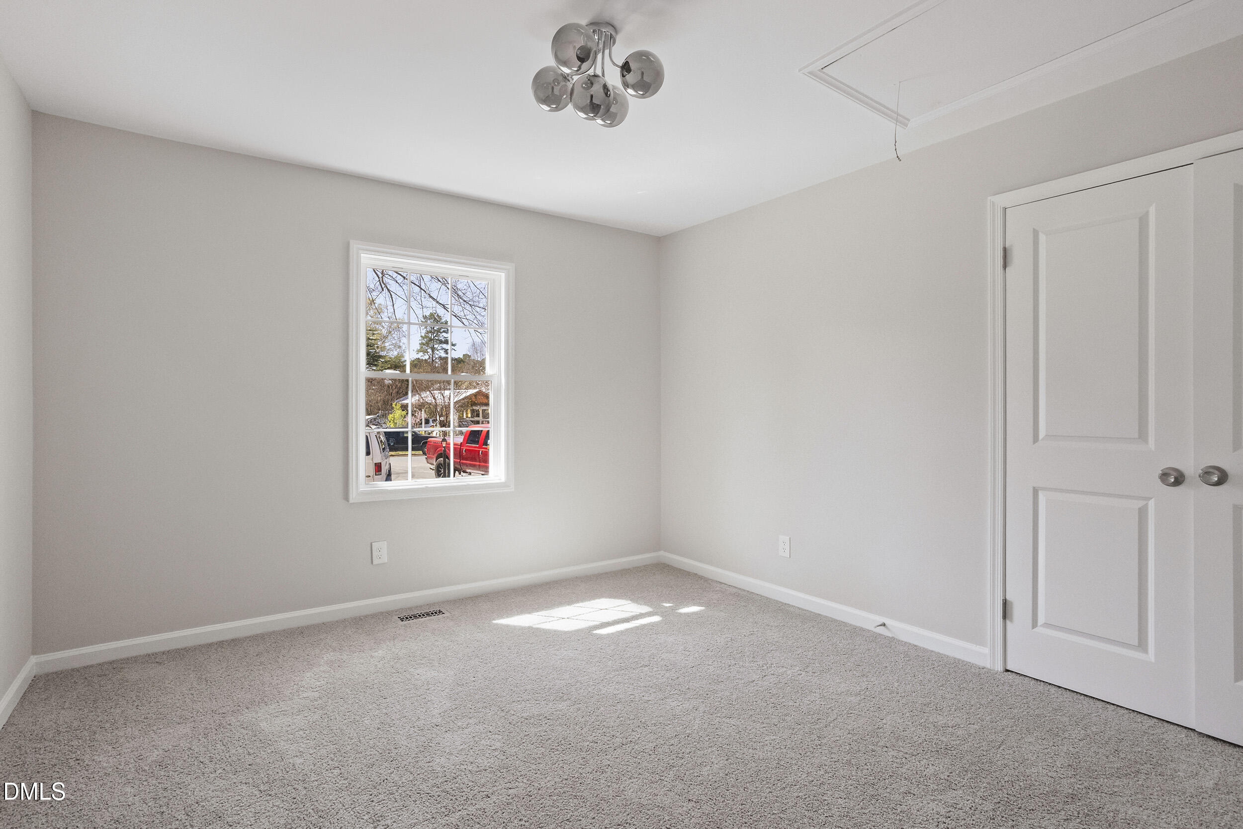 8 Bair Circle Property Photo 14