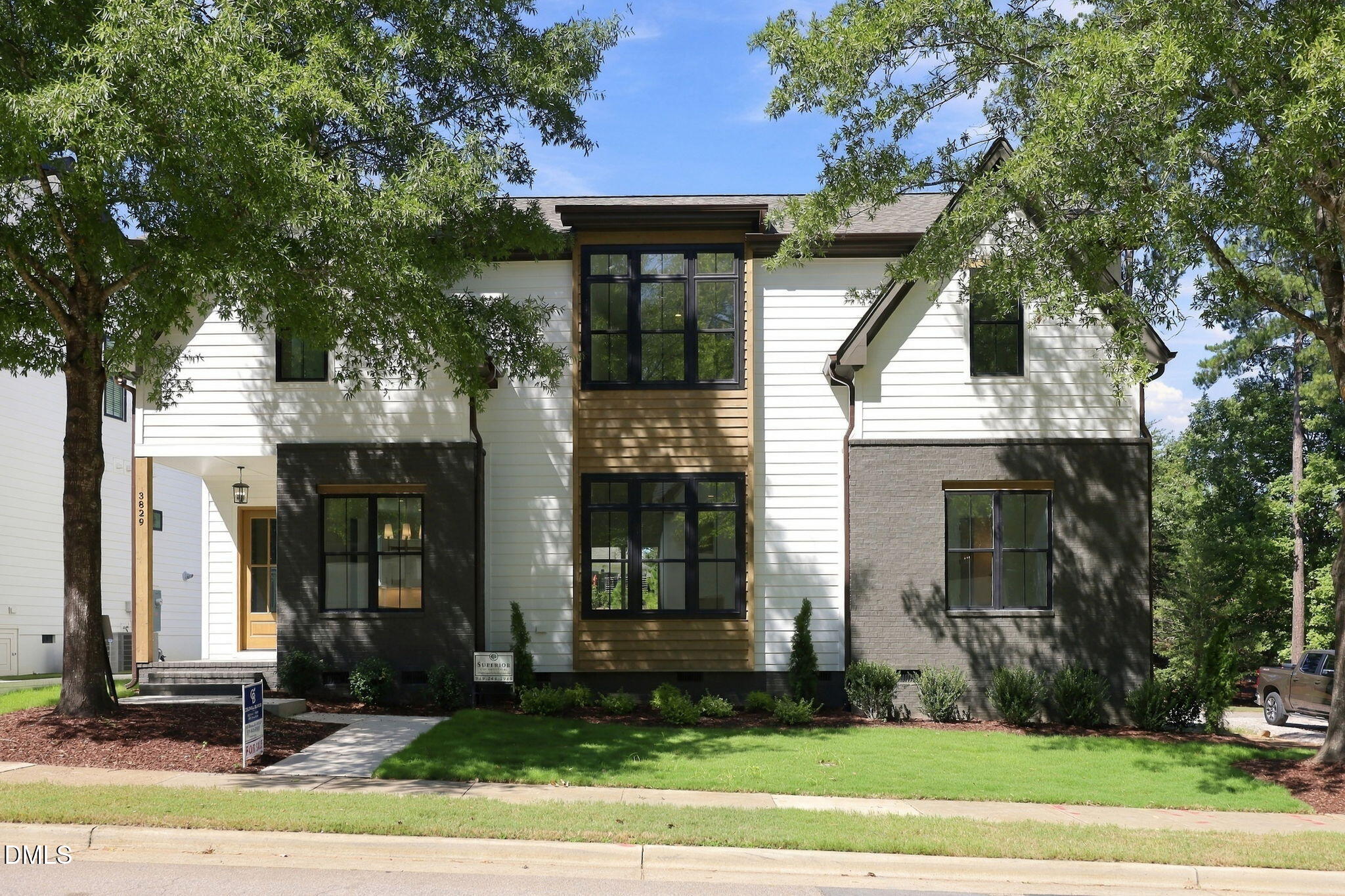 3829 Coach Lantern Avenue Property Photo 2