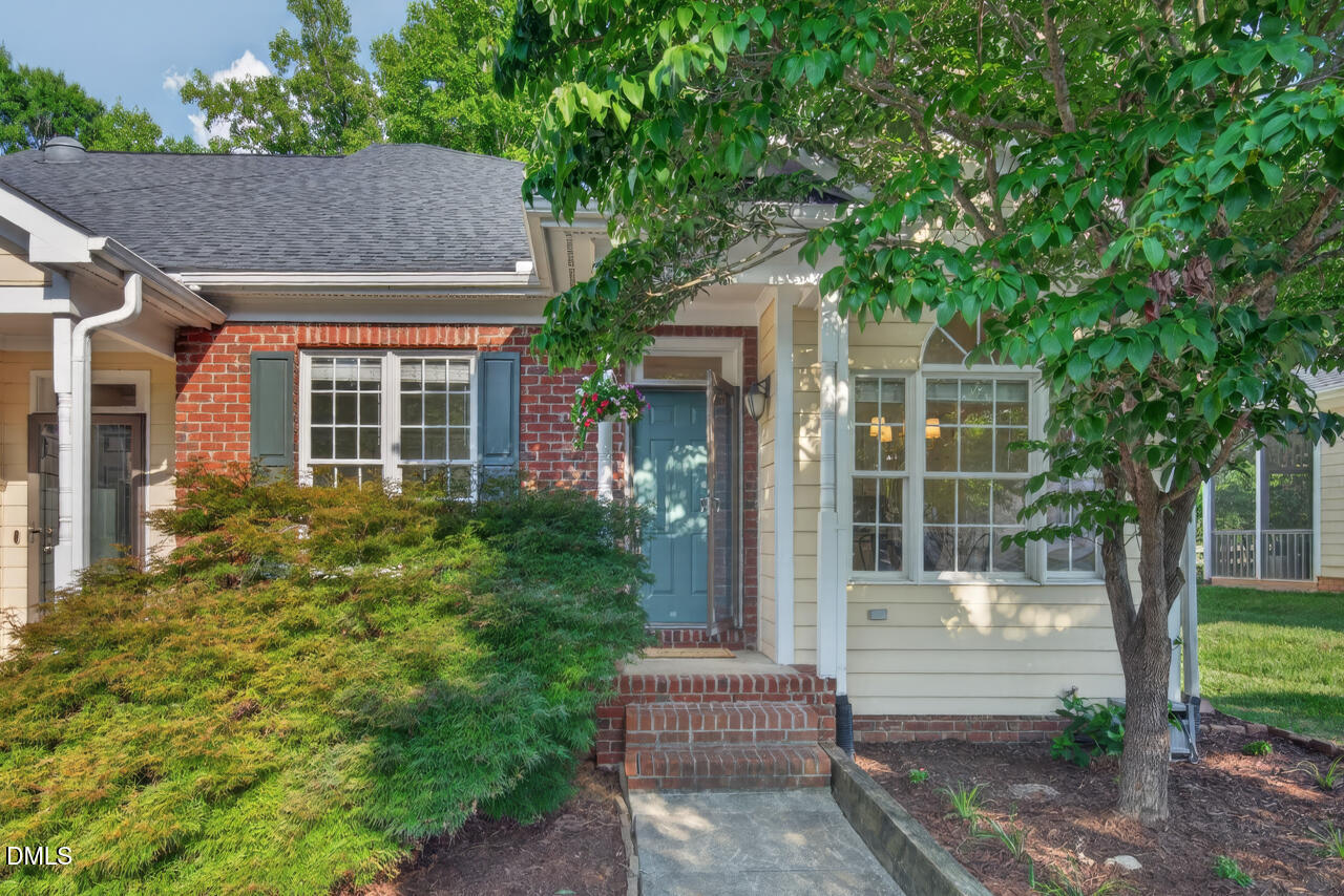 806 Carved Oak Drive Property Photo 1