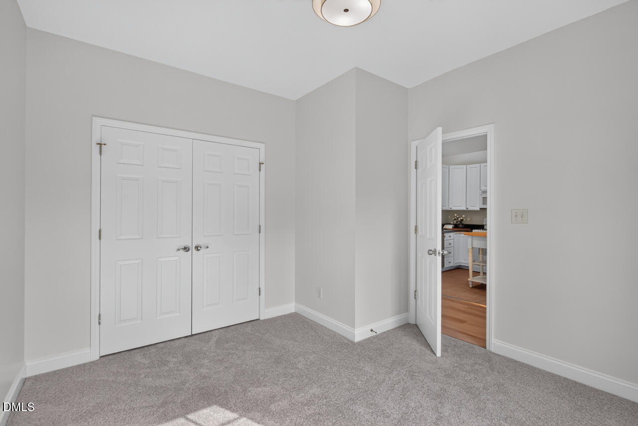 806 Carved Oak Drive Property Photo 22