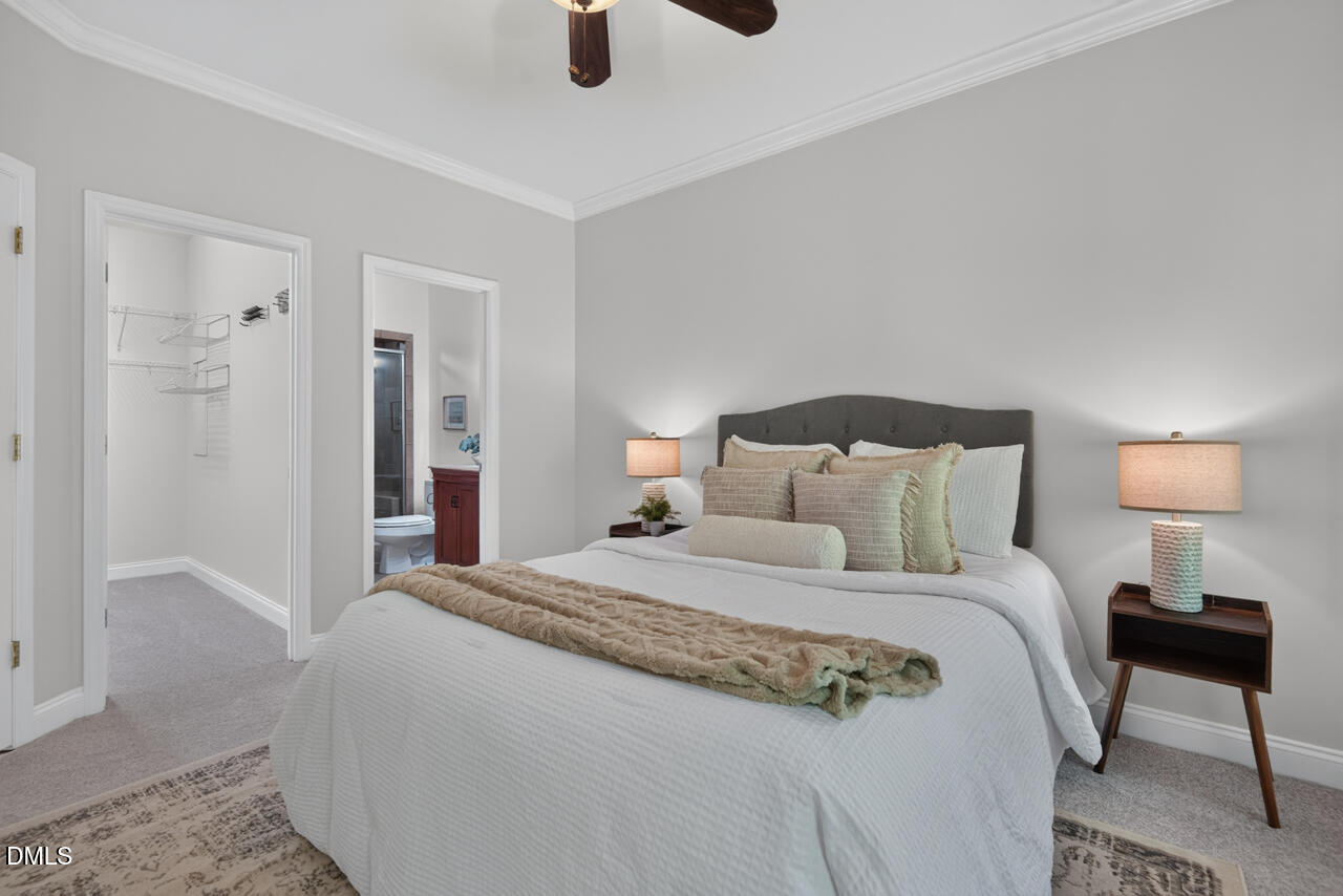 806 Carved Oak Drive Property Photo 27