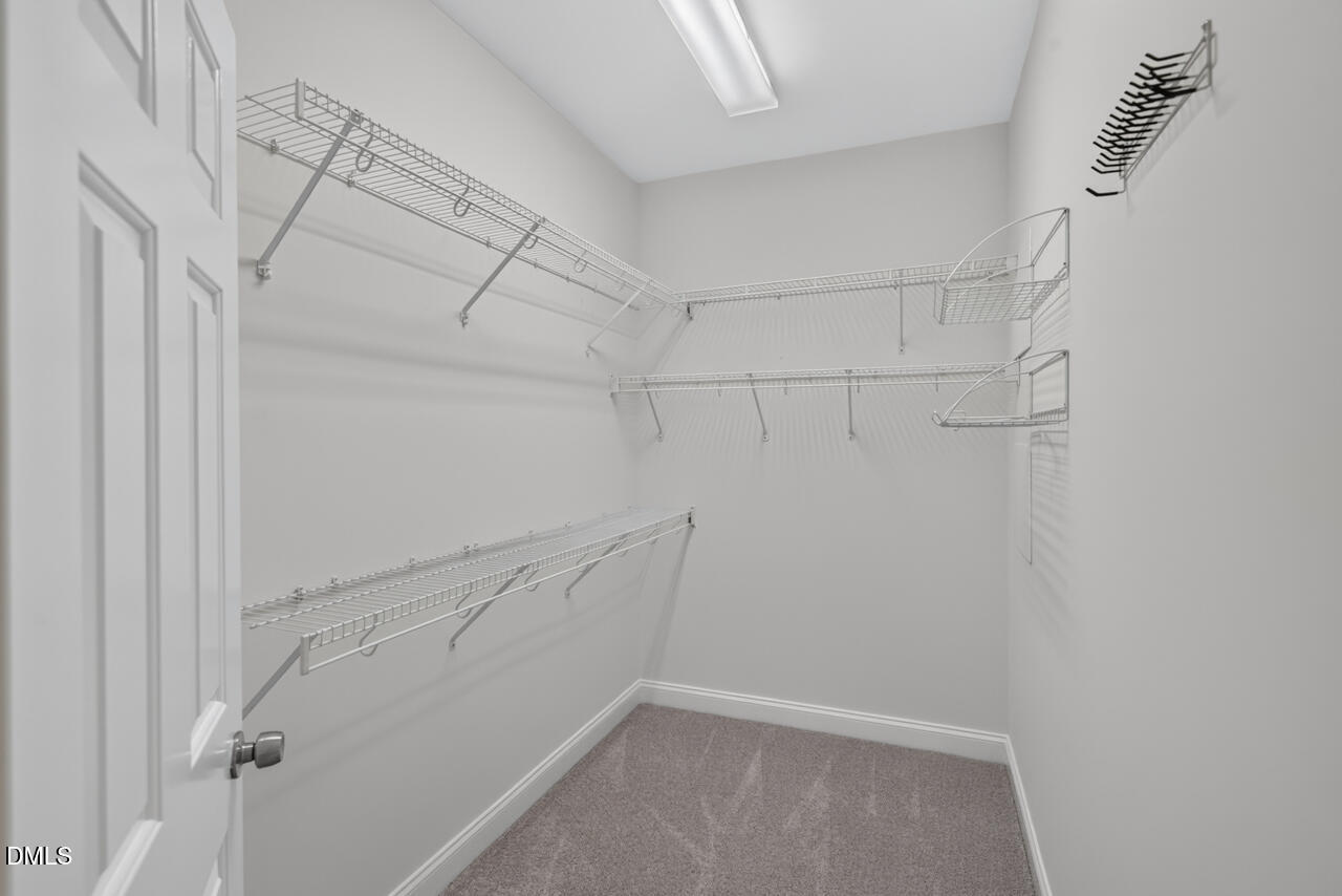 806 Carved Oak Drive Property Photo 28