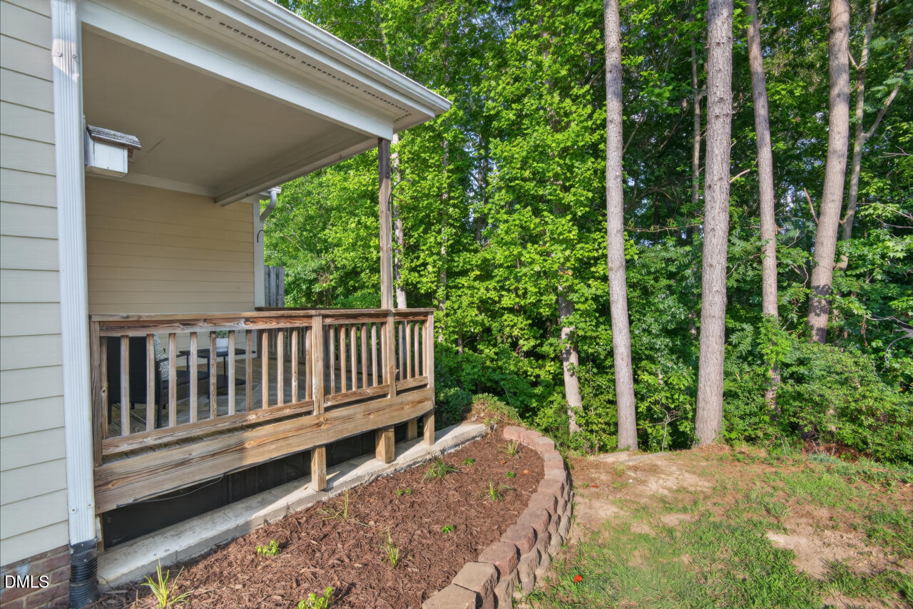 806 Carved Oak Drive Property Photo 46