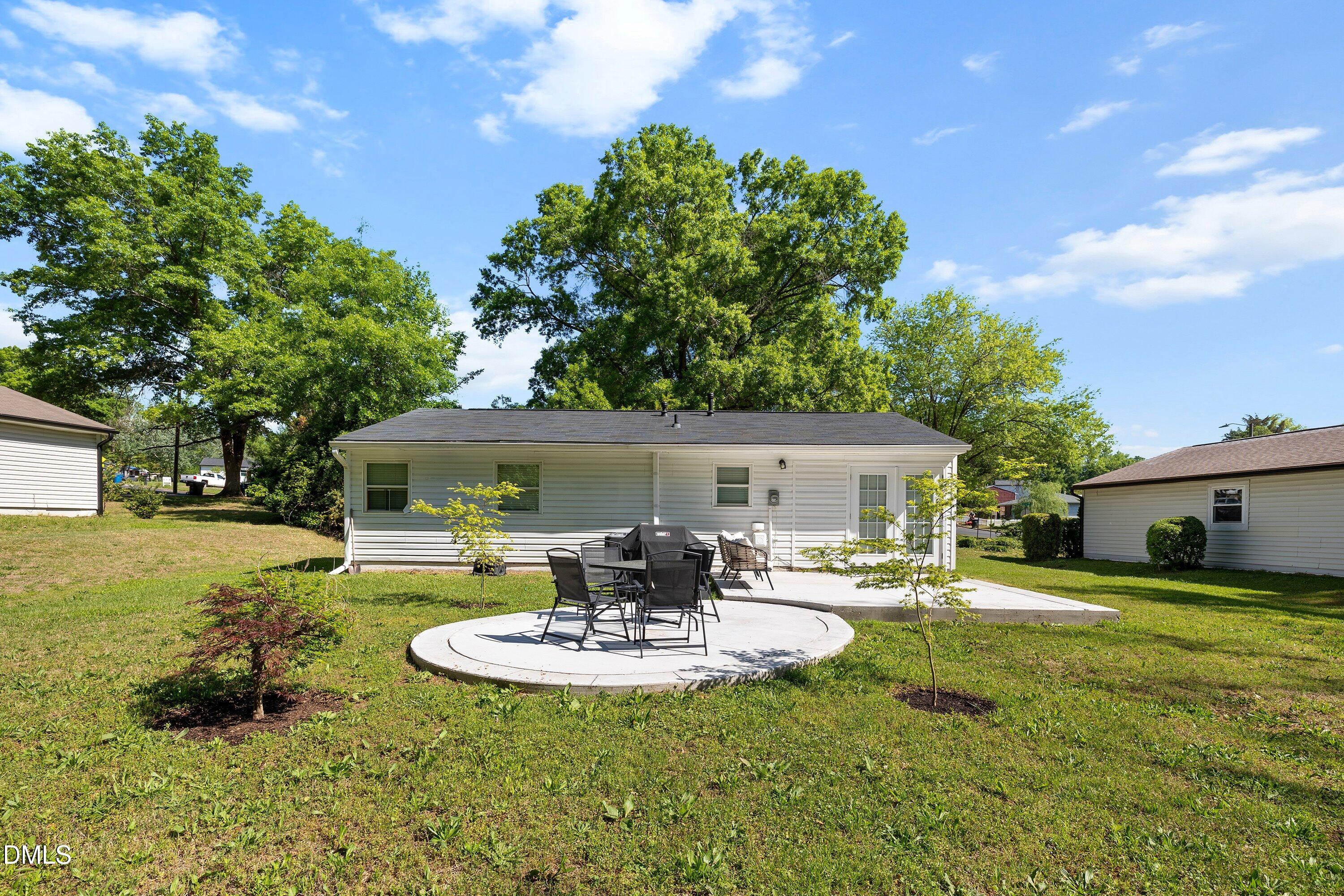 426 Walton Street Property Photo 32