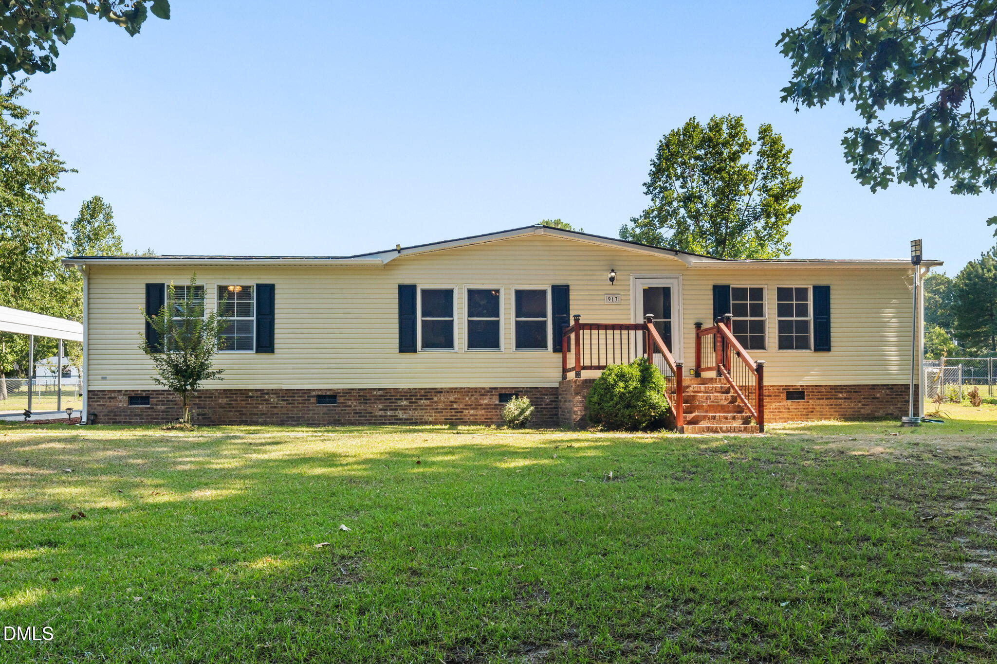 913 Silas Moore Road Property Photo 1