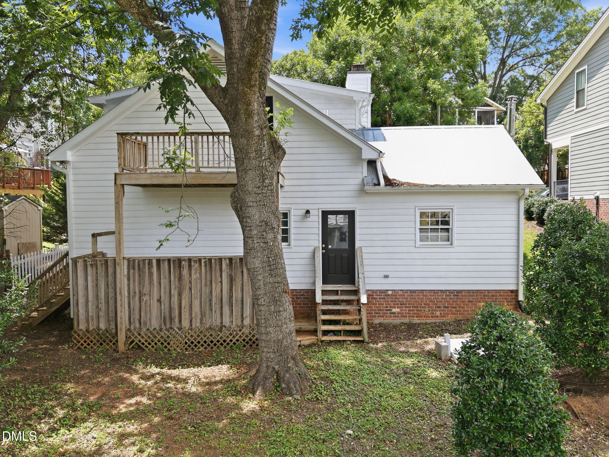 1305 Filmore Street Property Photo 9