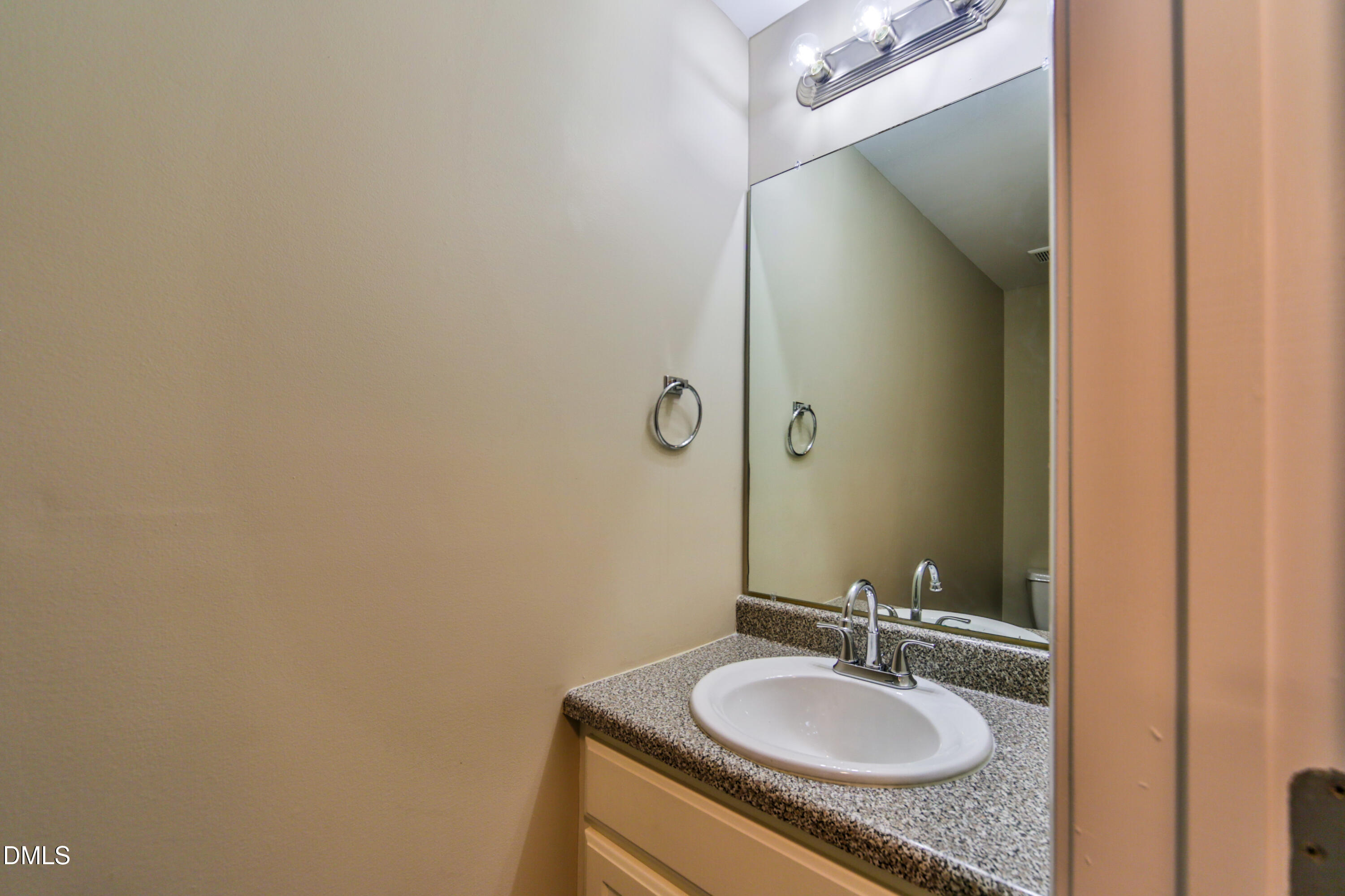 304 Whitehall Court Property Photo 17