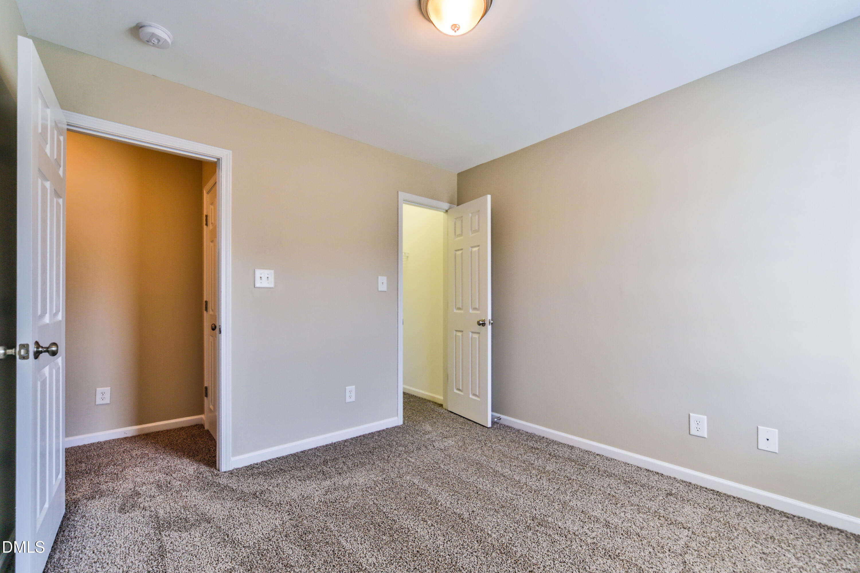 304 Whitehall Court Property Photo 23
