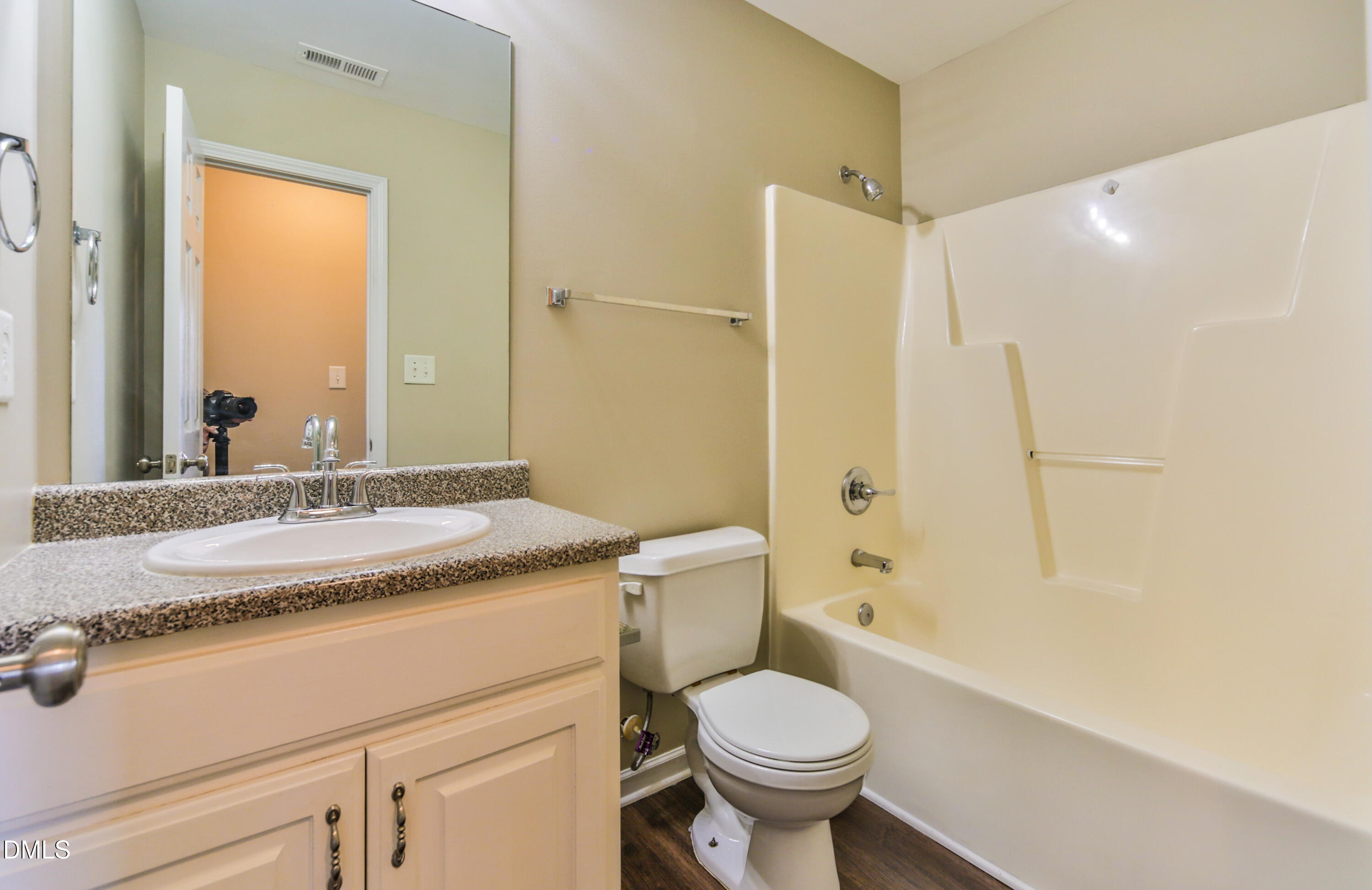 304 Whitehall Court Property Photo 25