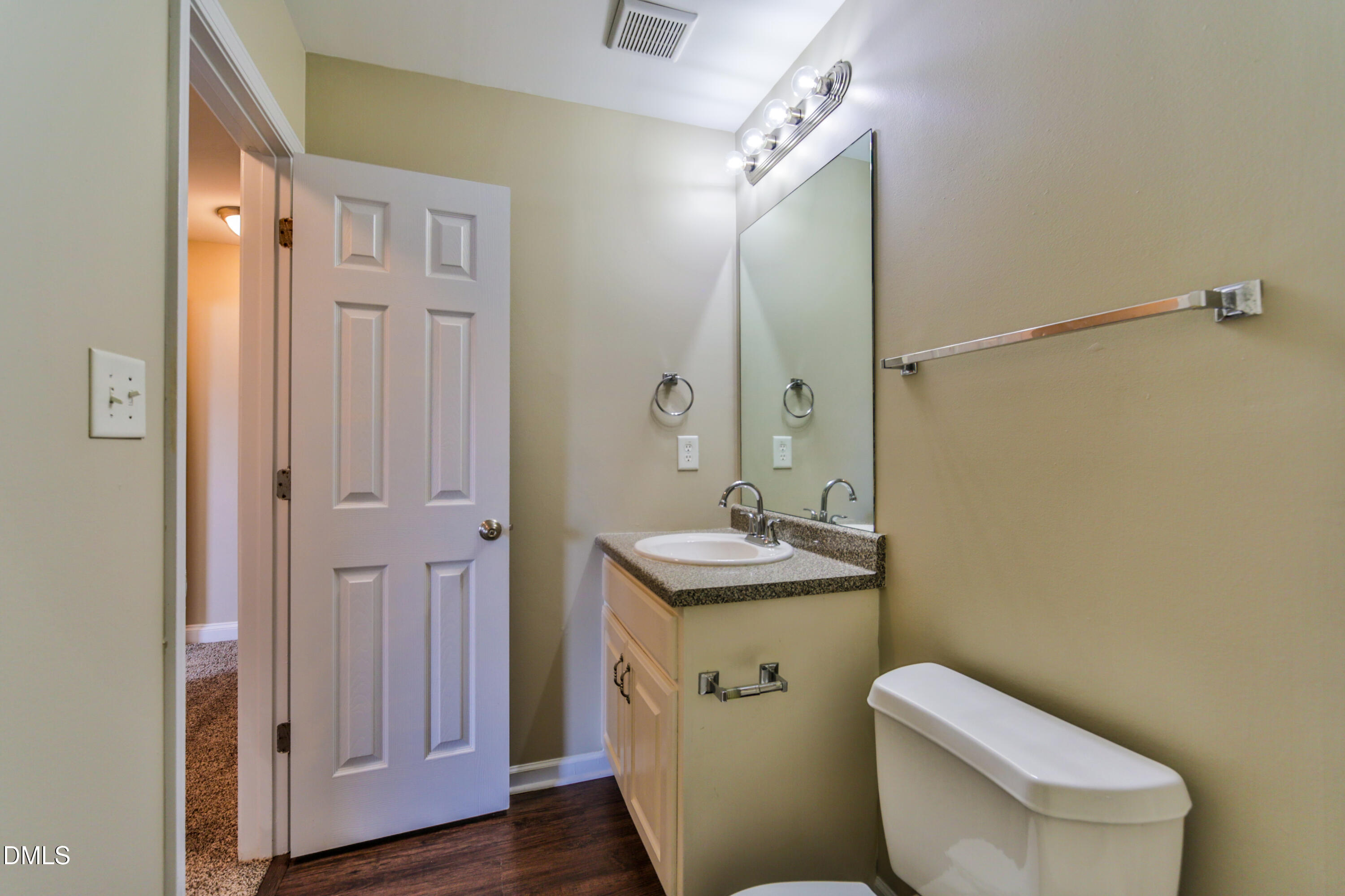 304 Whitehall Court Property Photo 26