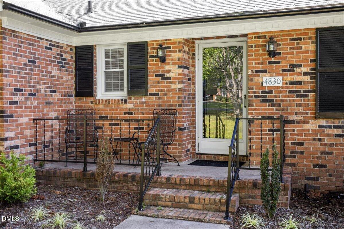 4830 Kendridge Drive Property Photo 3