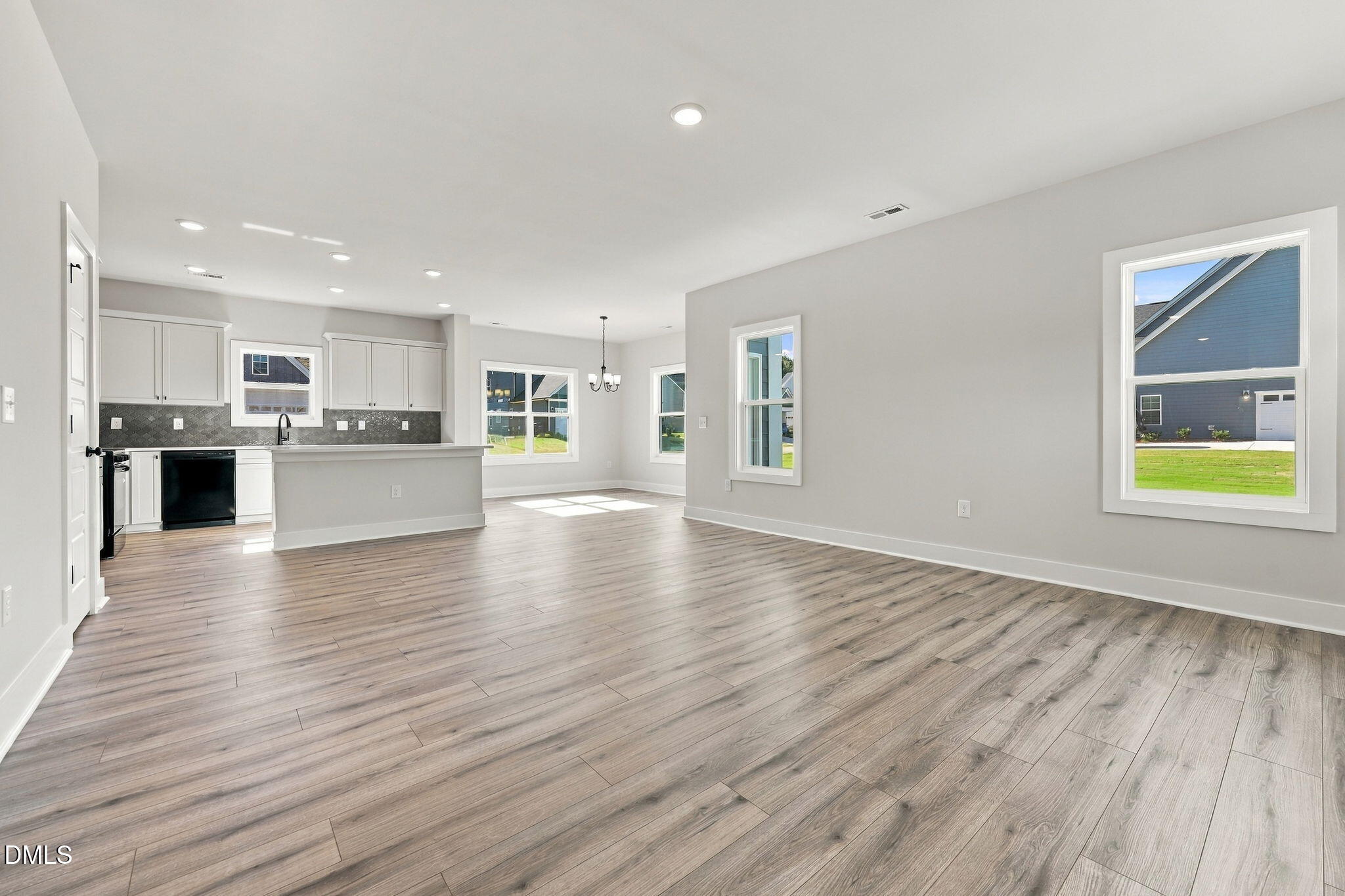 127 Grinnell Loop Property Photo 10