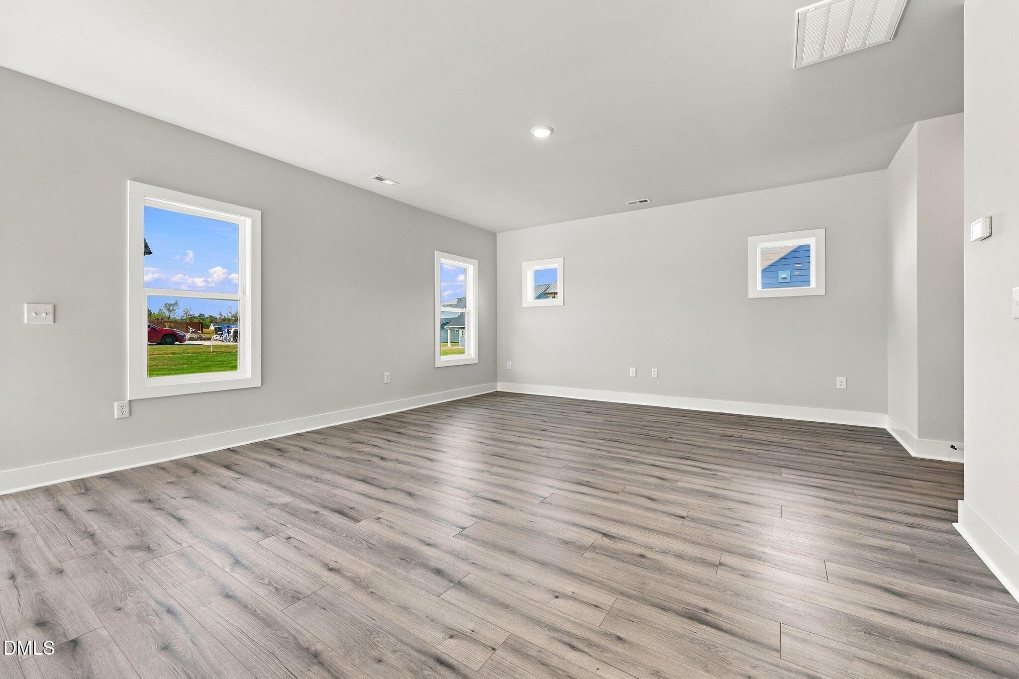 127 Grinnell Loop Property Photo 14