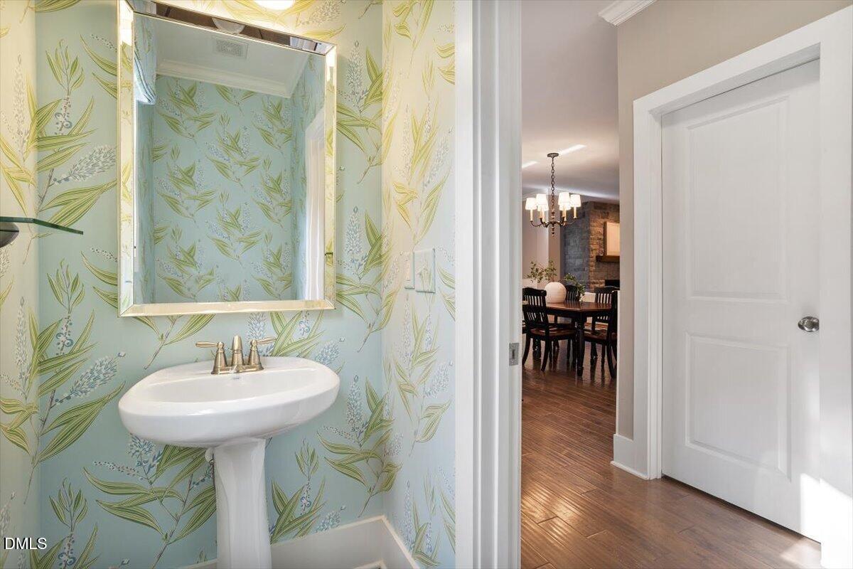 8029 Rosemont Parkway Property Photo 20