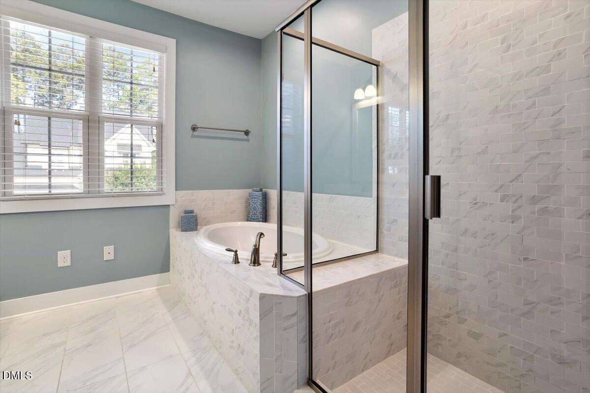 8029 Rosemont Parkway Property Photo 32