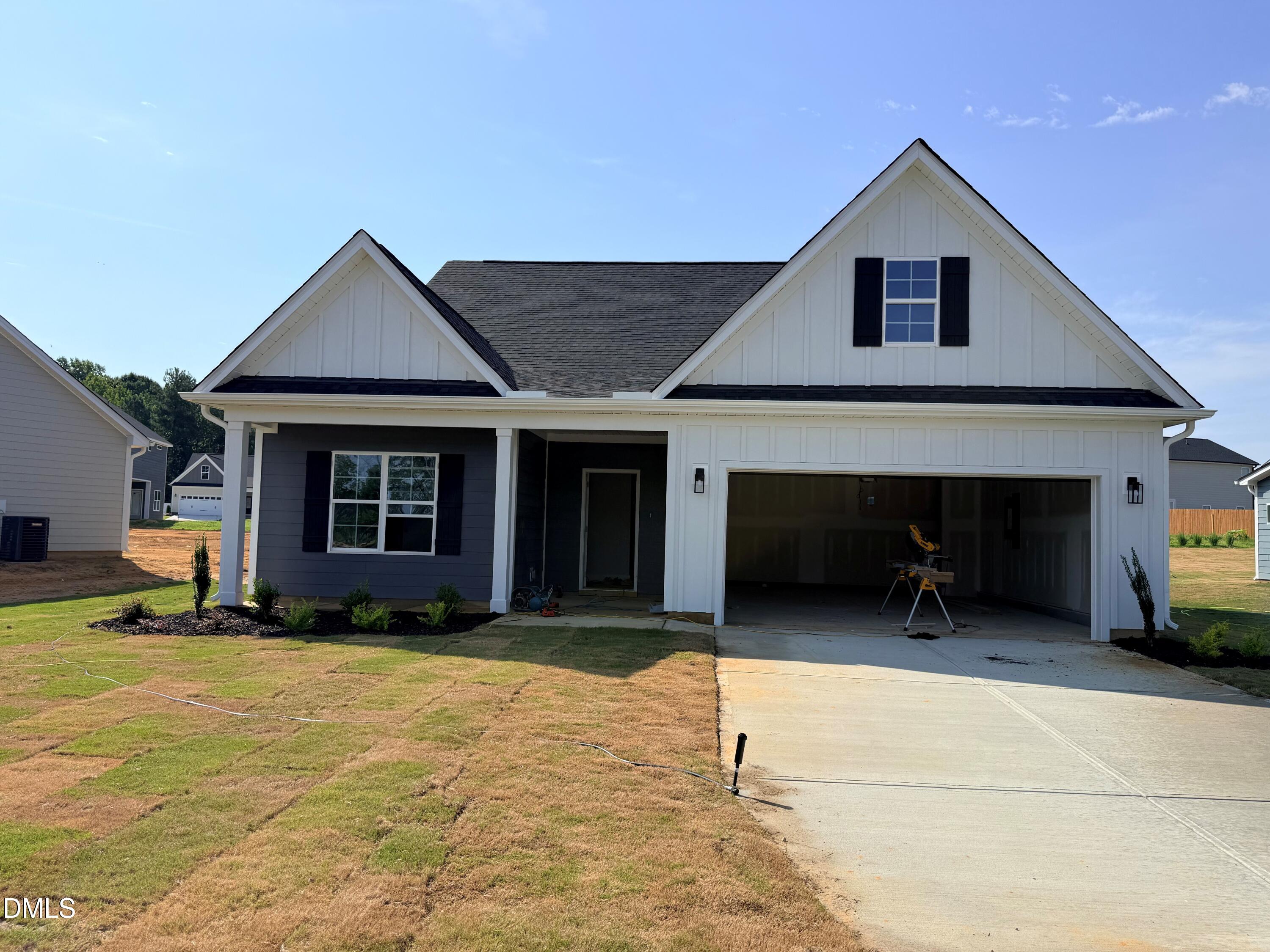 139 Grinnell Loop Property Photo 1